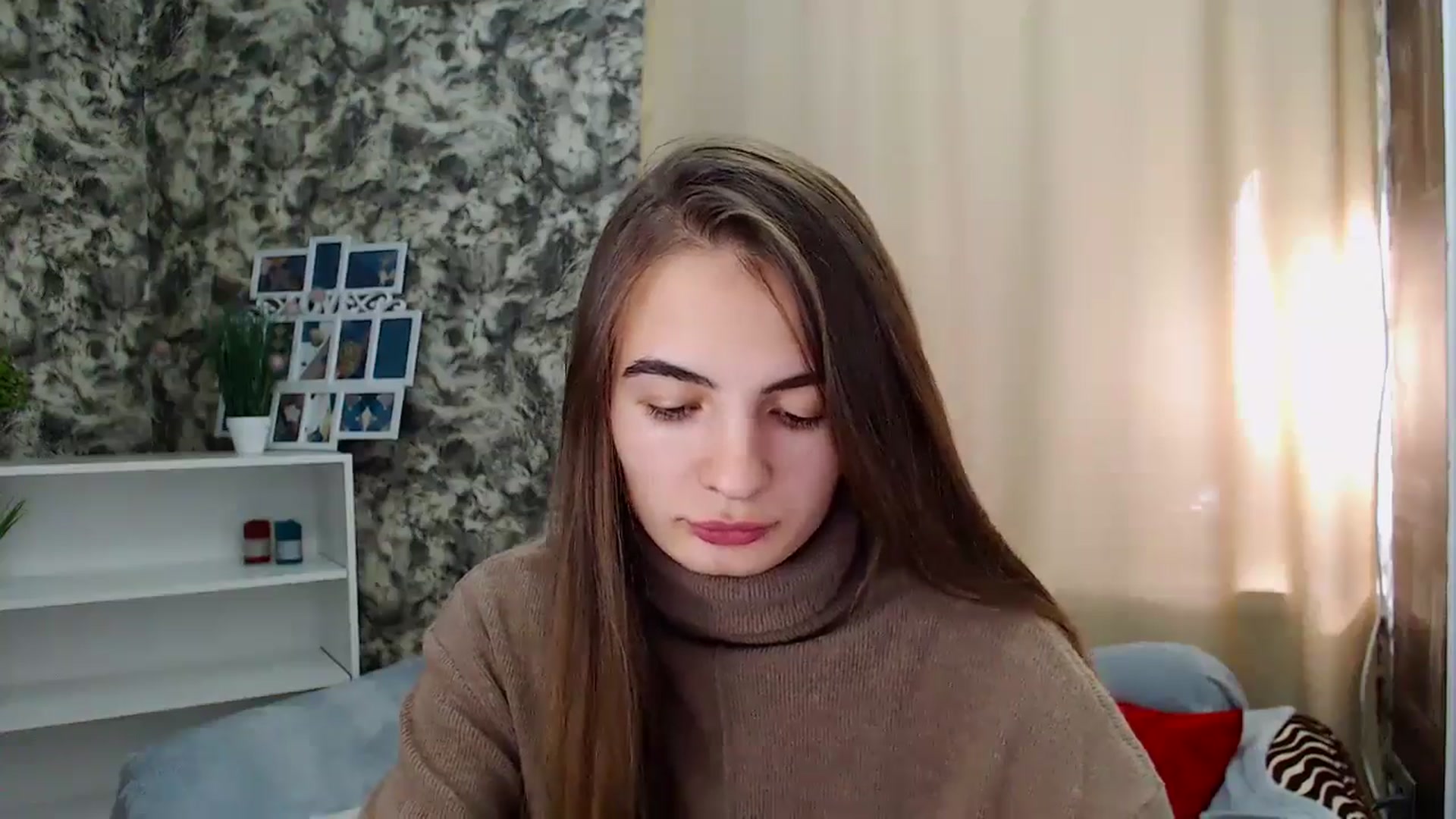 Gallery image thumbnail from KristinaMFC's myfreecams stream on, 10/20/2024, 10:38 image 6 of 20