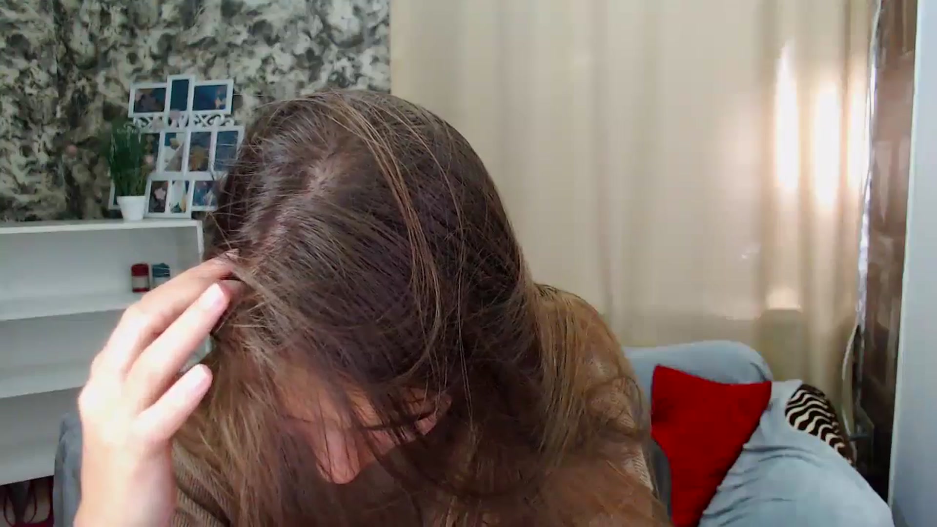Gallery image thumbnail from KristinaMFC's myfreecams stream on, 10/20/2024, 10:38 image 10 of 20