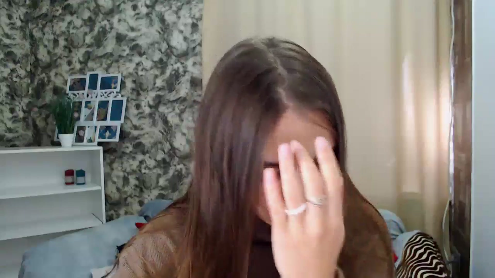 Gallery image thumbnail from KristinaMFC's myfreecams stream on, 10/20/2024, 11:28 image 6 of 20