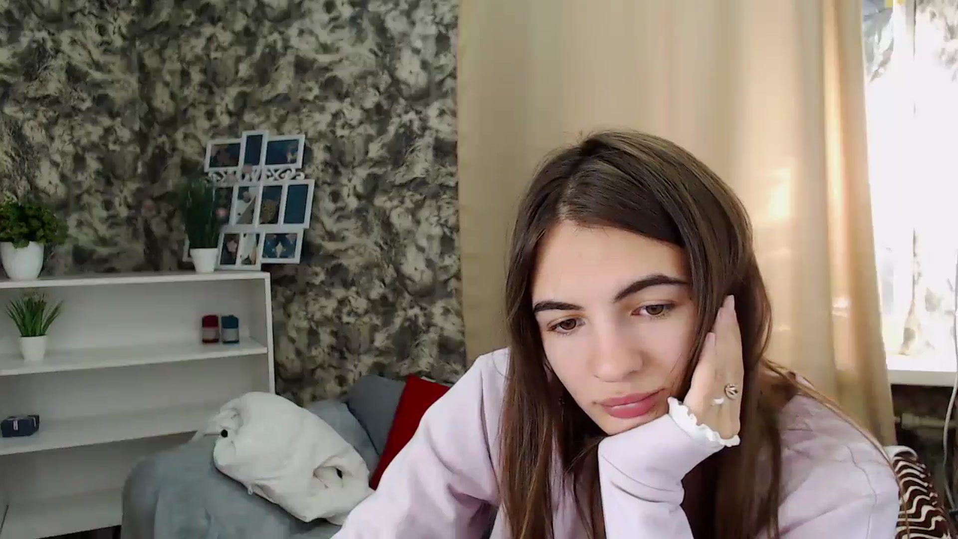 Gallery image thumbnail from KristinaMFC's myfreecams stream on, 10/24/2024, 08:48 image 18 of 20