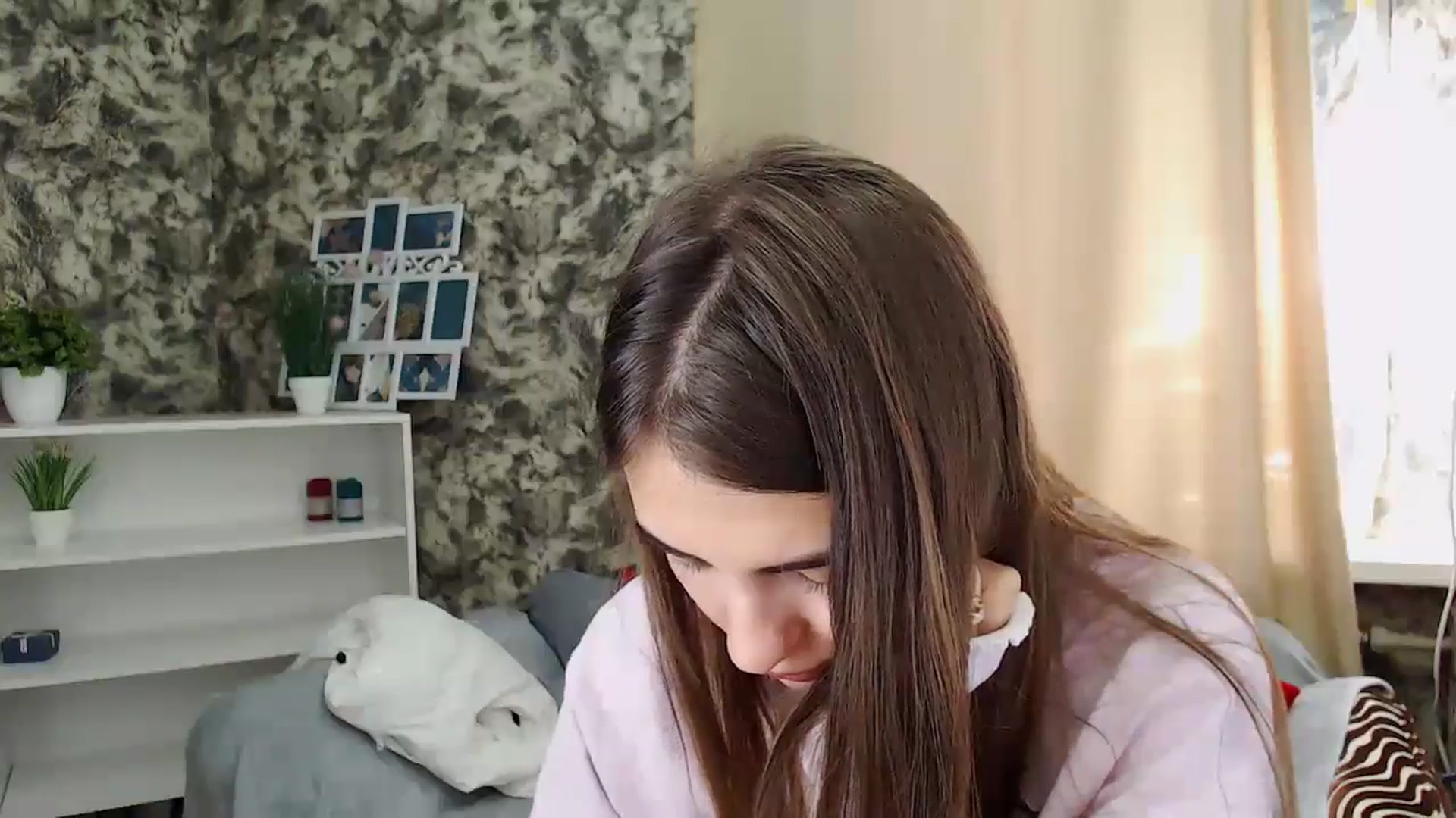 Gallery image thumbnail from KristinaMFC's myfreecams stream on, 10/24/2024, 08:48 image 13 of 20