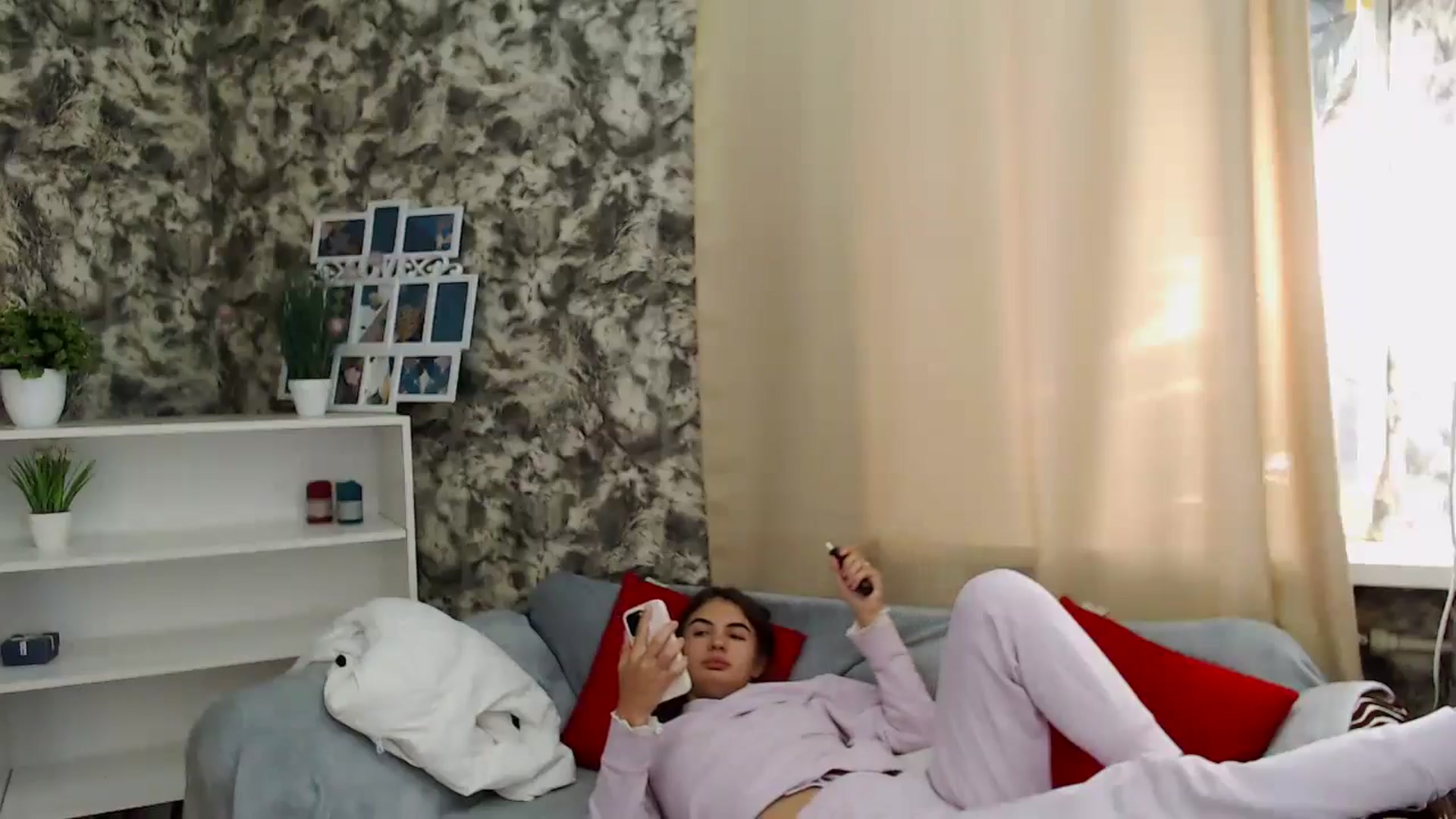 Gallery image thumbnail from KristinaMFC's myfreecams stream on, 10/24/2024, 08:48 image 6 of 20