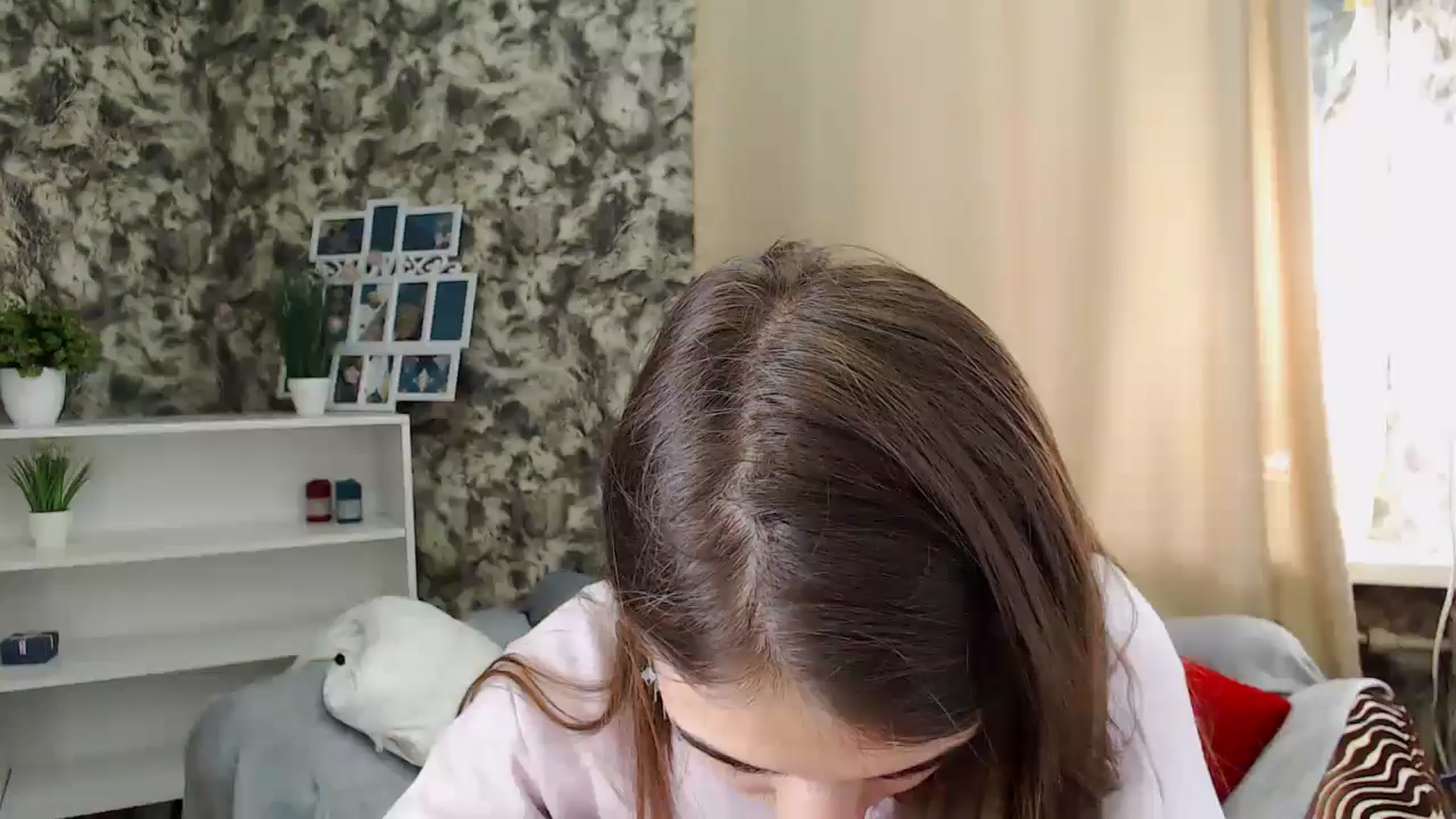 Gallery image thumbnail from KristinaMFC's myfreecams stream on, 10/24/2024, 10:04 image 1 of 20