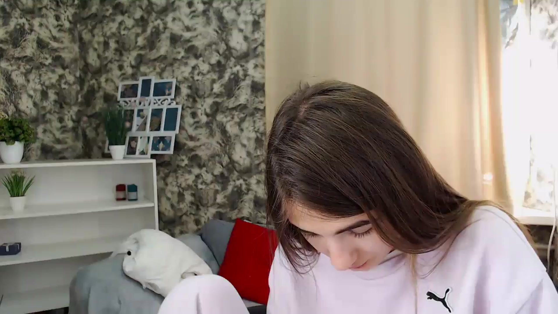 Gallery image thumbnail from KristinaMFC's myfreecams stream on, 10/24/2024, 10:04 image 13 of 20