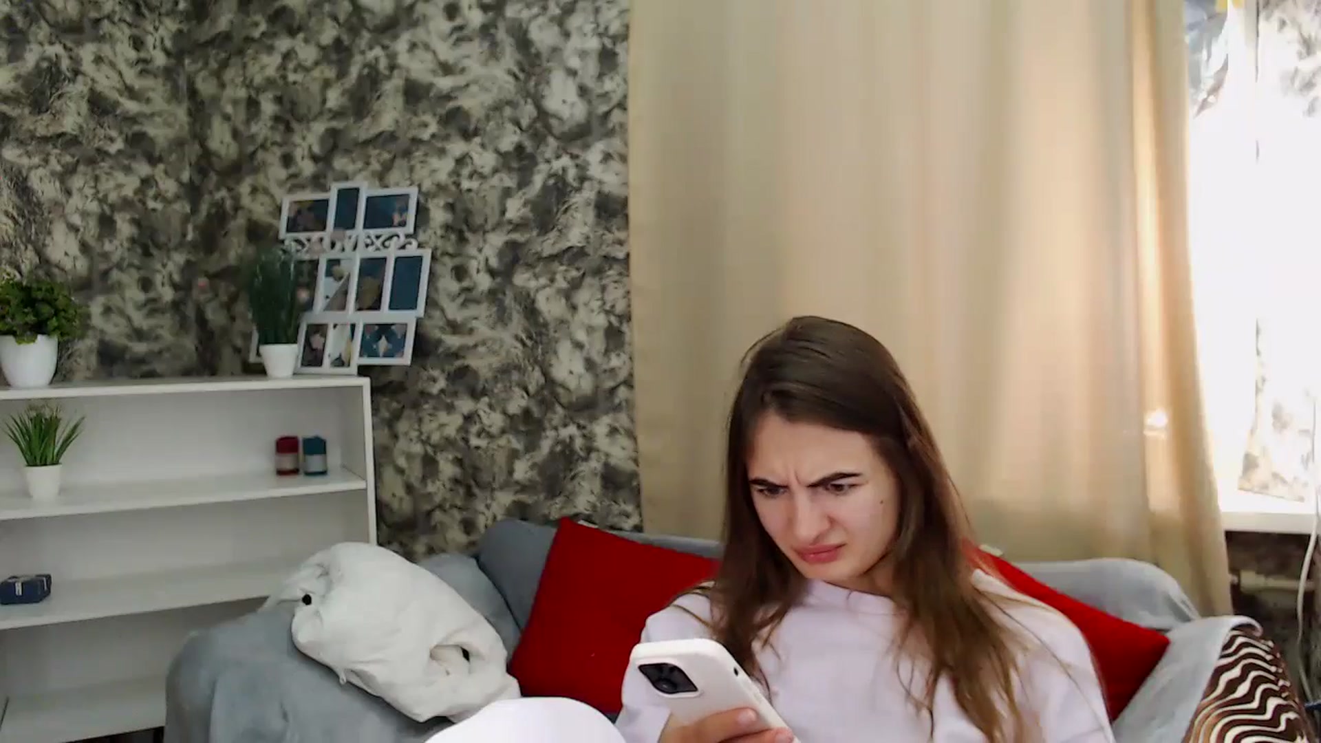 Gallery image thumbnail from KristinaMFC's myfreecams stream on, 10/24/2024, 10:04 image 8 of 20