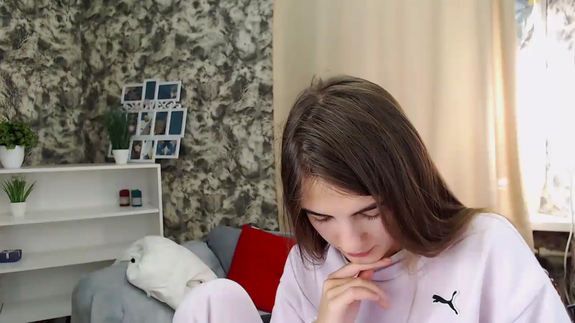 Gallery image thumbnail from KristinaMFC's myfreecams stream on, 10/24/2024, 10:04 image 15 of 20