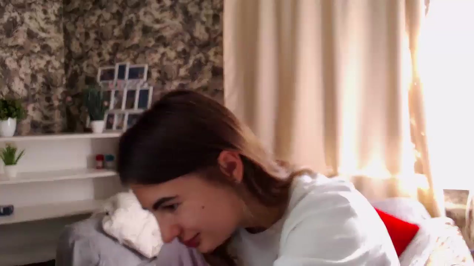 Gallery image thumbnail from KristinaMFC's myfreecams stream on, 10/24/2024, 10:36 image 1 of 20