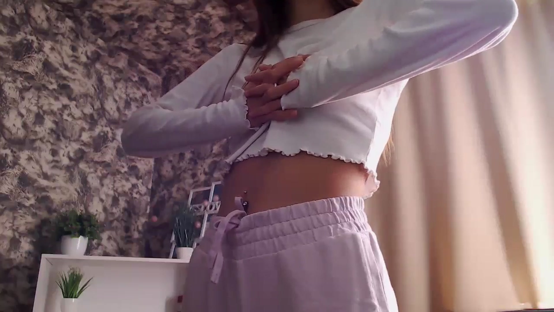 Gallery image thumbnail from KristinaMFC's myfreecams stream on, 10/24/2024, 10:36 image 7 of 20