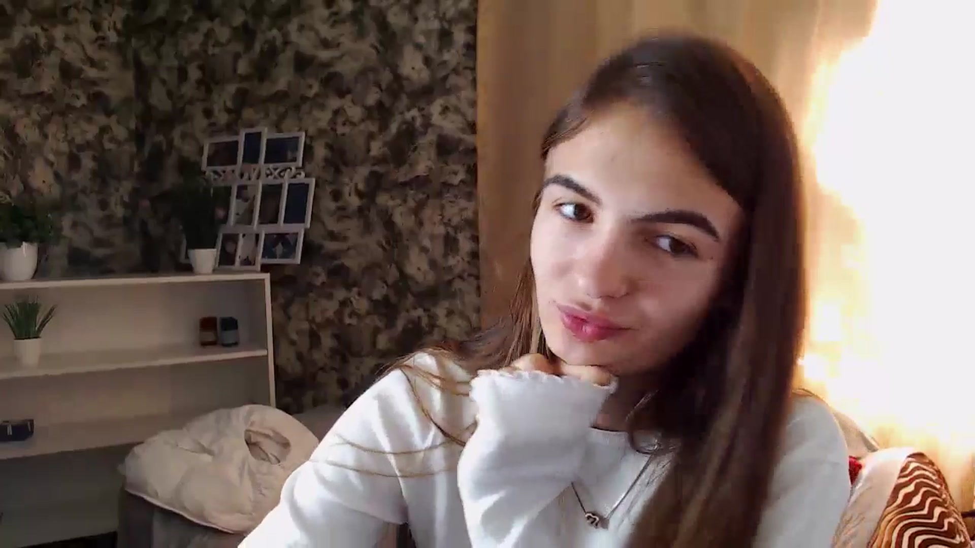 Gallery image thumbnail from KristinaMFC's myfreecams stream on, 10/24/2024, 11:22 image 17 of 20
