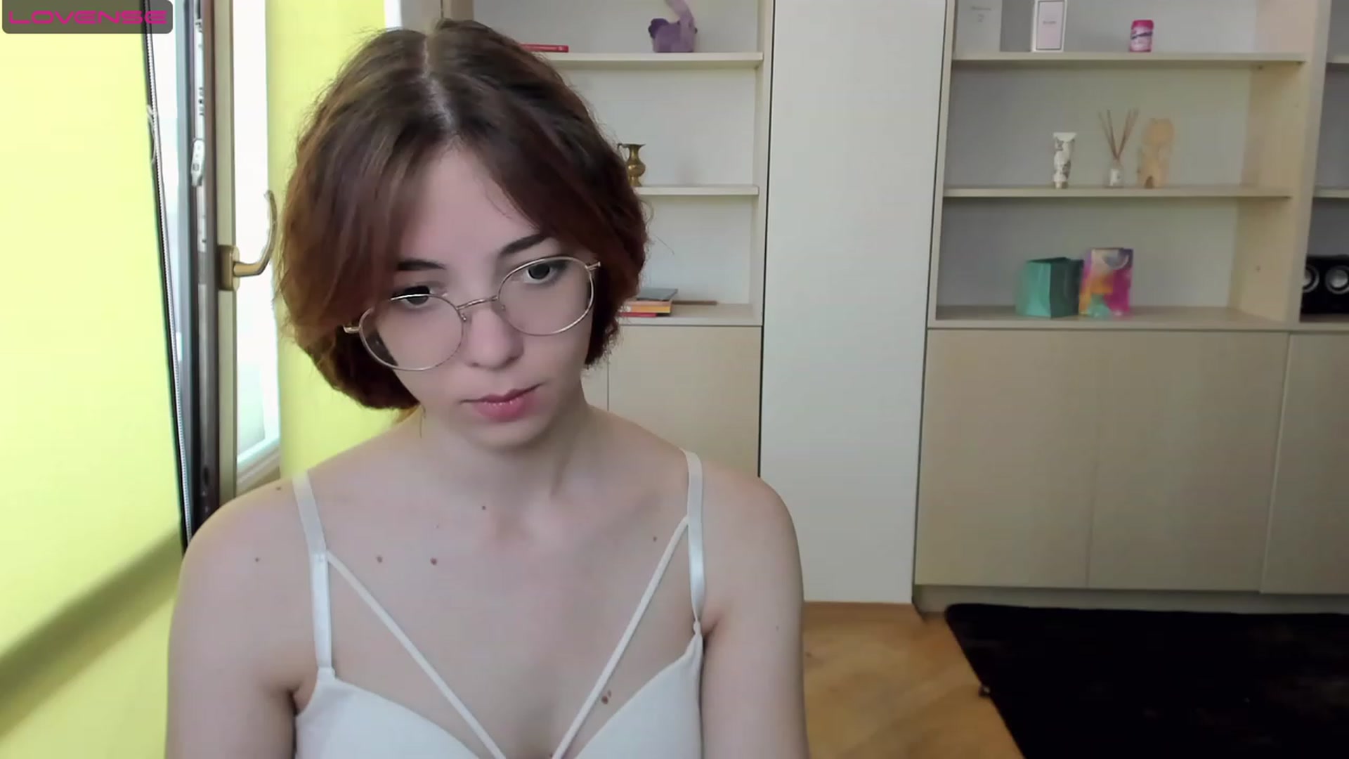 Gallery image thumbnail from KristinaRed's myfreecams stream on, 08/03/2023, 07:53 image 15 of 20