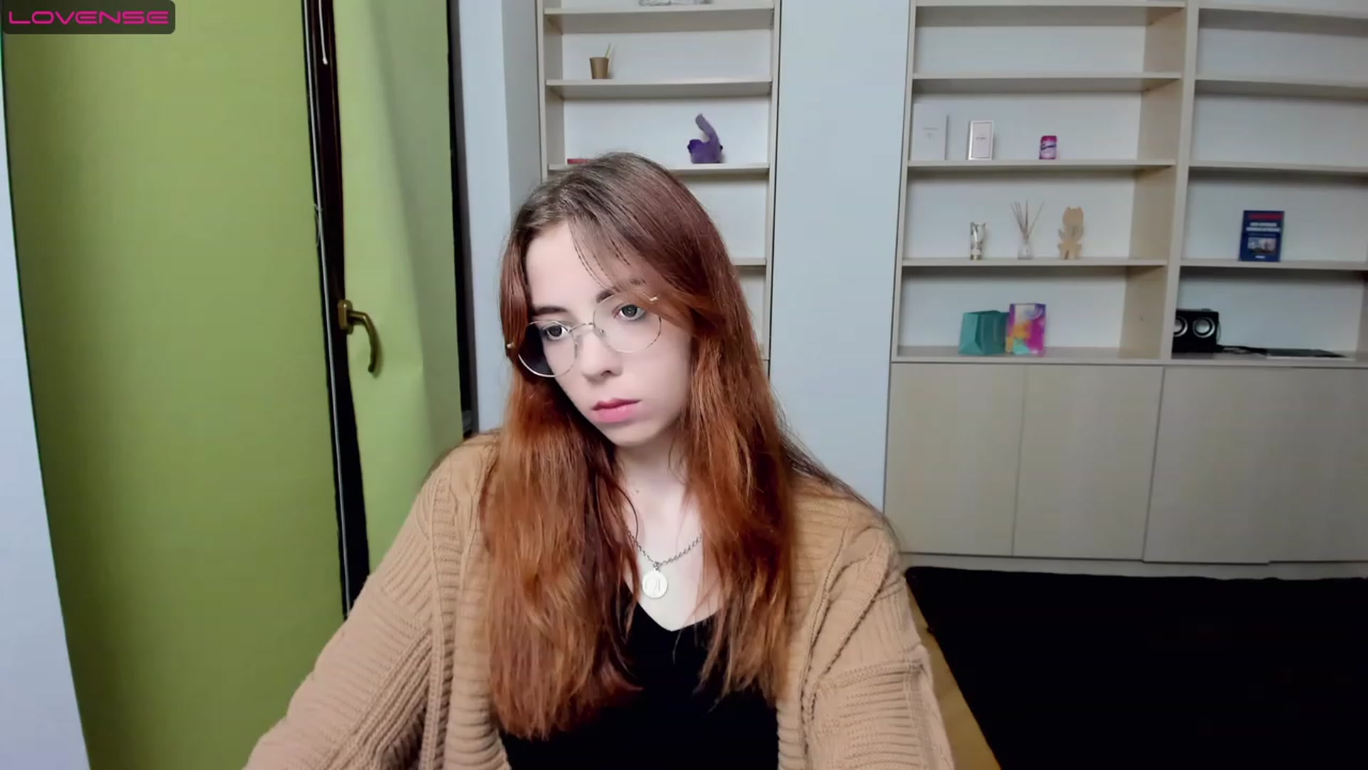 Gallery image thumbnail from KristinaRed's myfreecams stream on, 08/07/2023, 18:59 image 11 of 20
