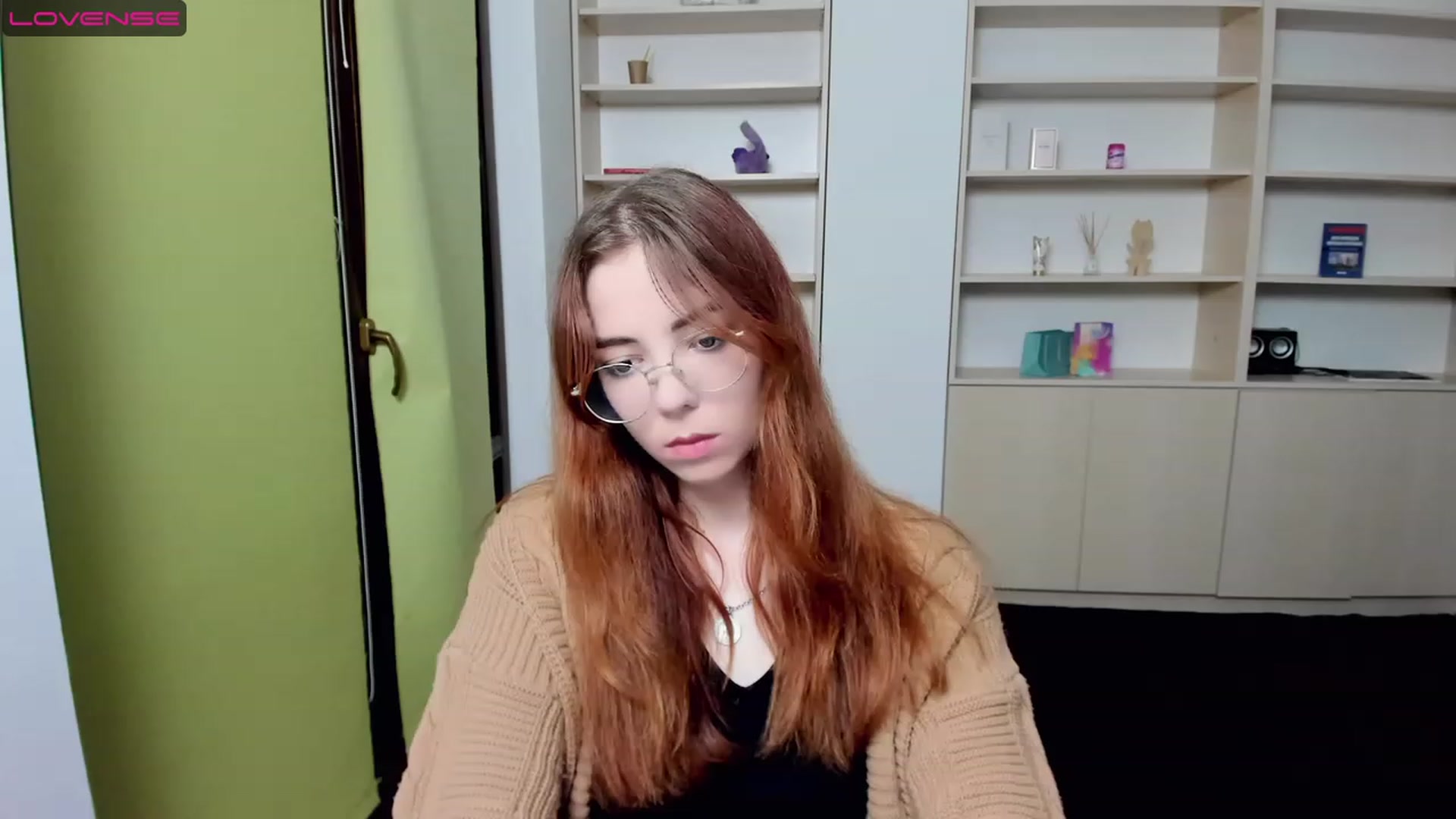 Gallery image thumbnail from KristinaRed's myfreecams stream on, 08/07/2023, 18:59 image 15 of 20
