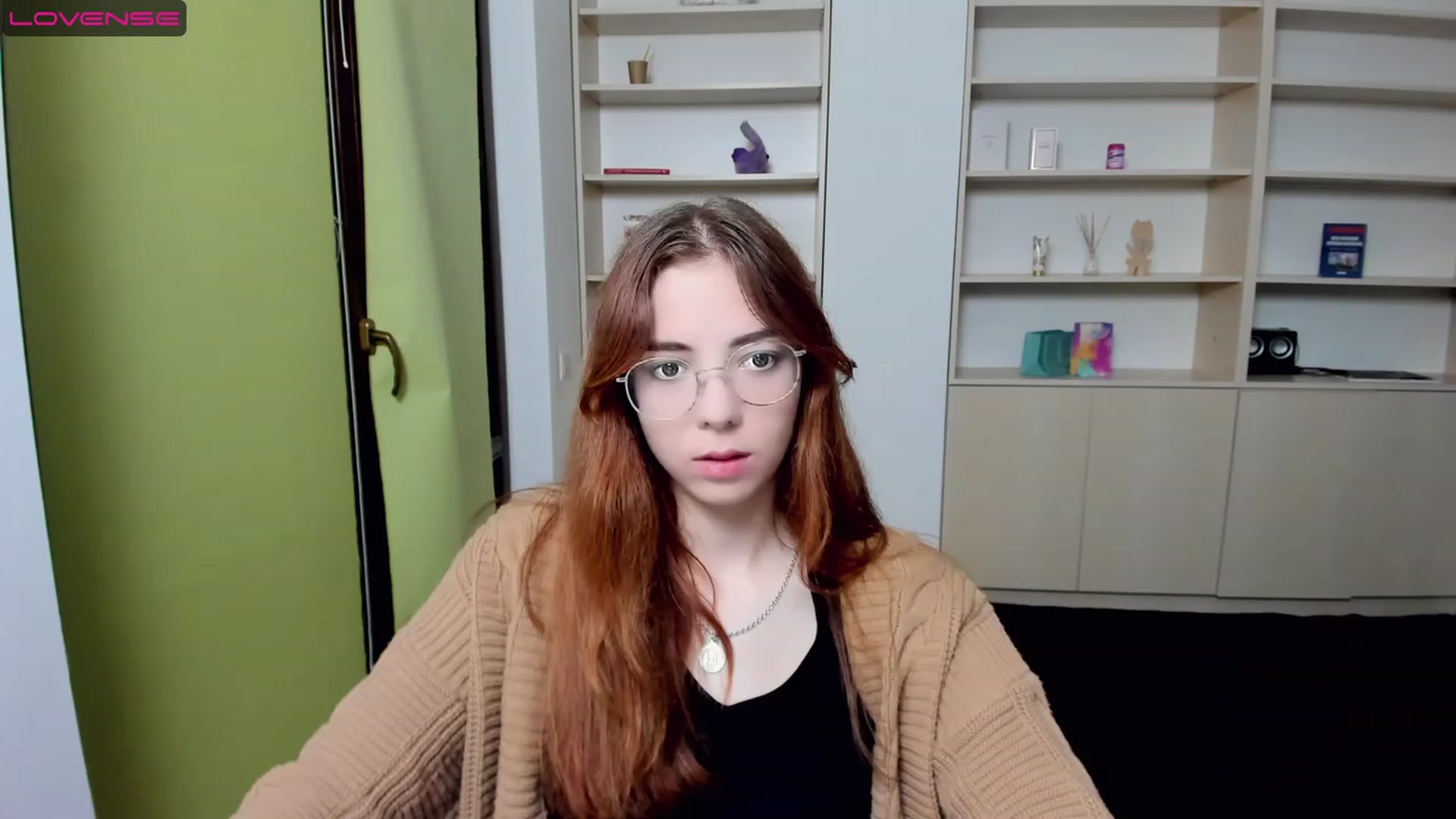 Gallery image thumbnail from KristinaRed's myfreecams stream on, 08/07/2023, 18:59 image 17 of 20