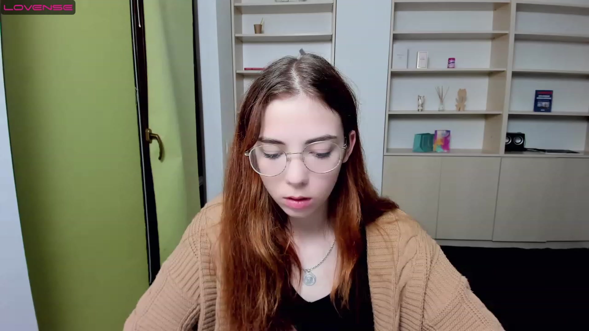 Gallery image thumbnail from KristinaRed's myfreecams stream on, 08/07/2023, 18:59 image 20 of 20