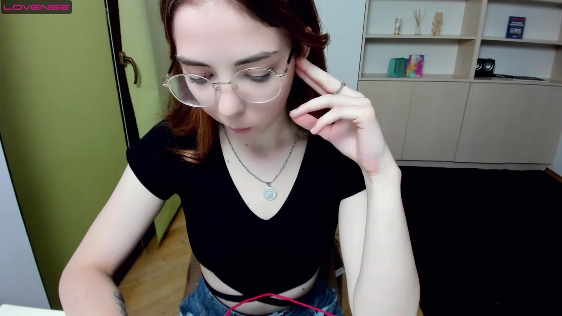 Gallery image thumbnail from KristinaRed's myfreecams stream on, 08/08/2023, 24:02 image 18 of 20