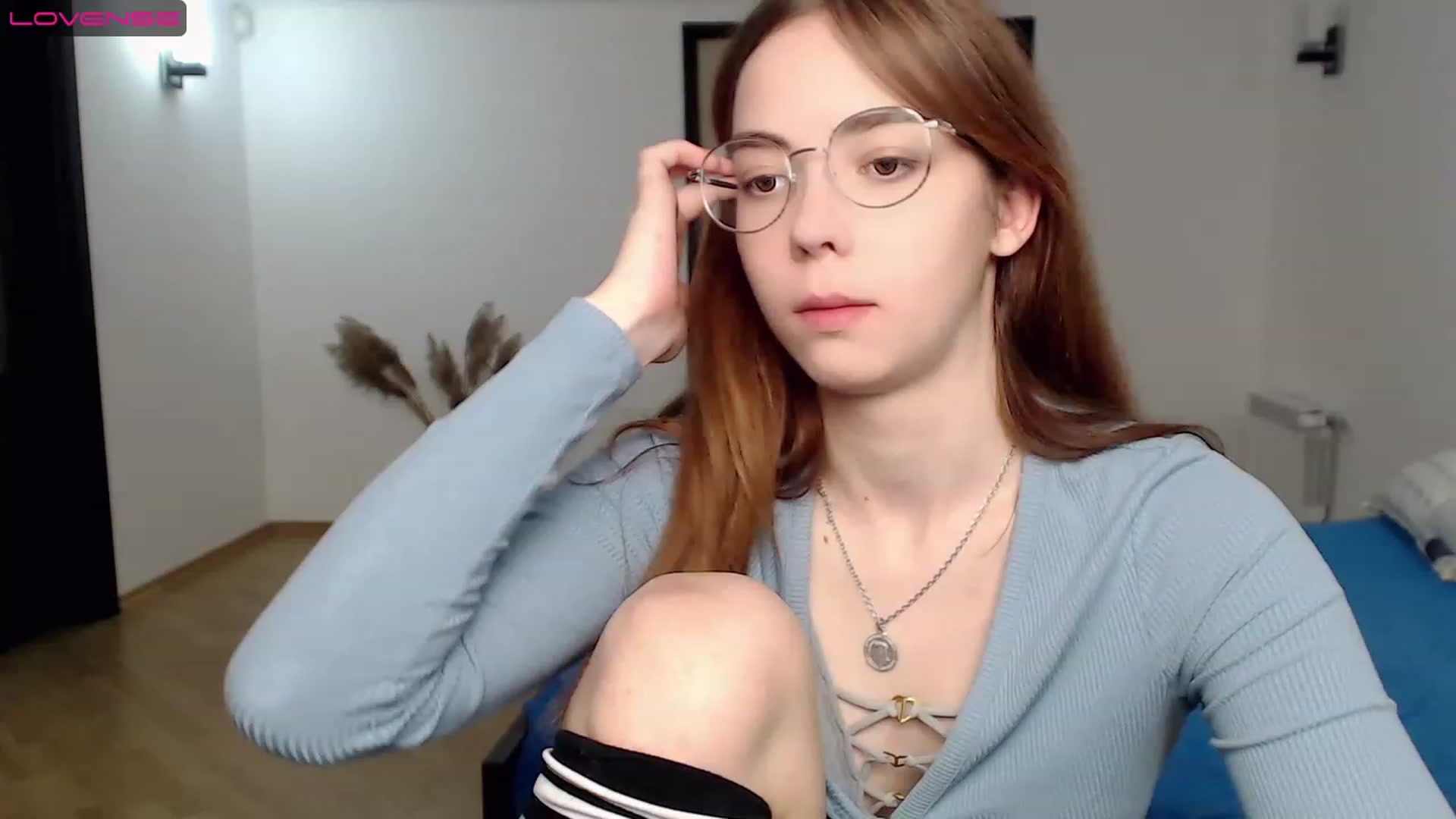 Gallery image thumbnail from KristinaRed's myfreecams stream on, 08/11/2023, 24:40 image 9 of 20