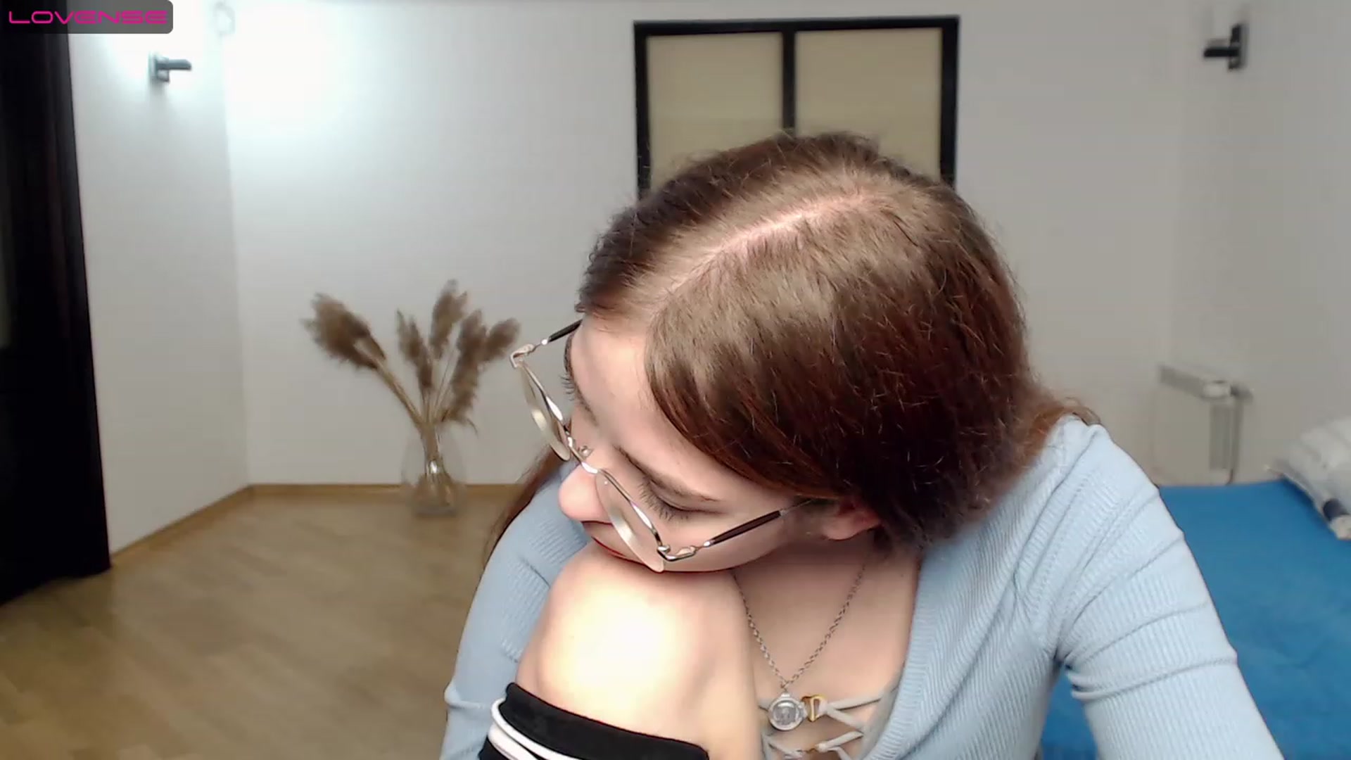 Gallery image thumbnail from KristinaRed's myfreecams stream on, 08/11/2023, 24:40 image 11 of 20