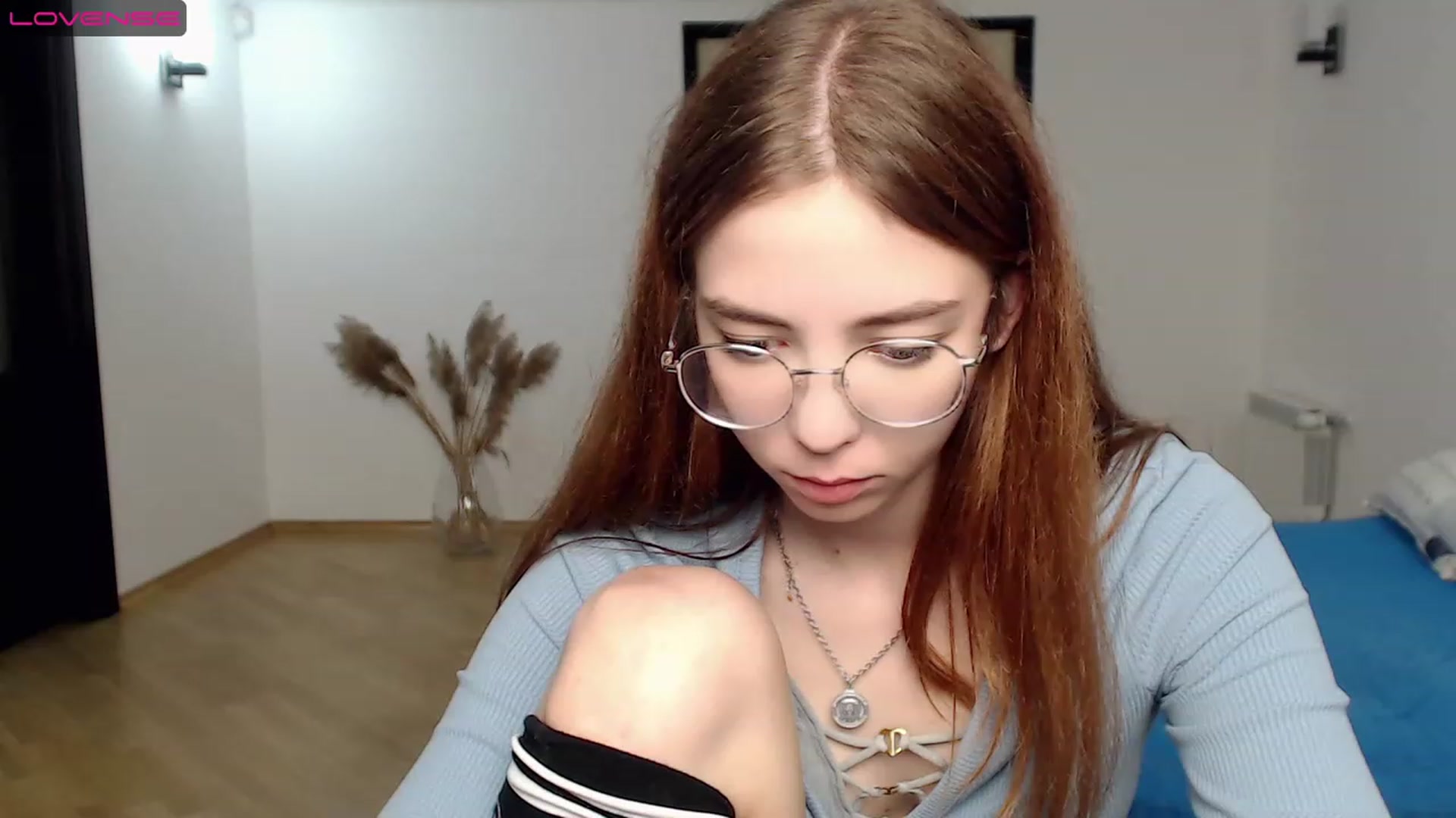 Gallery image thumbnail from KristinaRed's myfreecams stream on, 08/11/2023, 24:40 image 5 of 20