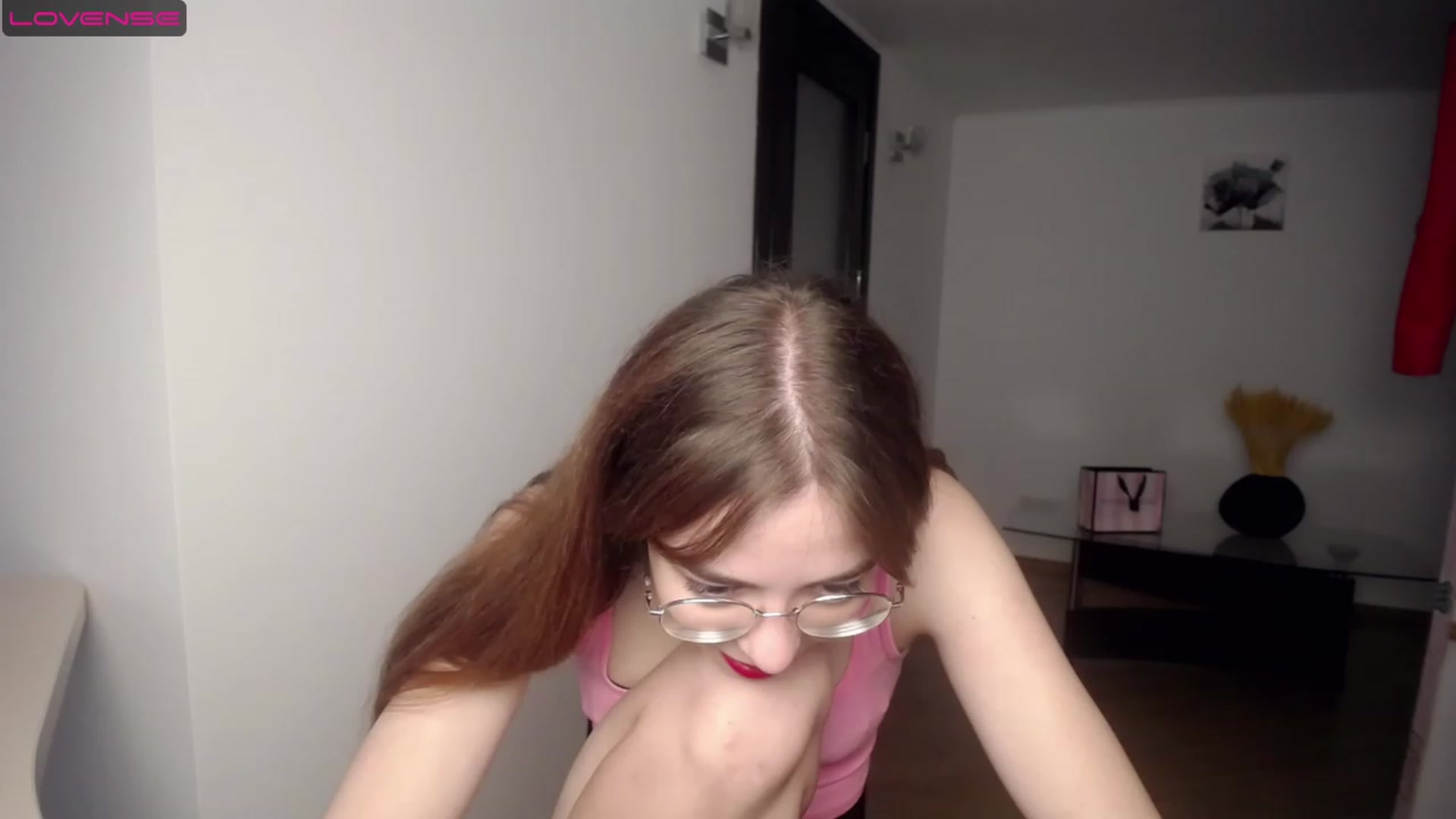 Gallery image thumbnail from KristinaRed's myfreecams stream on, 08/11/2023, 17:17 image 10 of 20