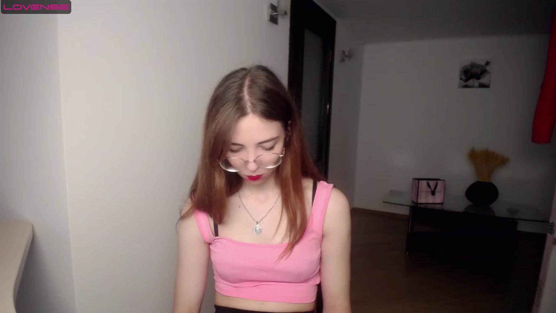 Gallery image thumbnail from KristinaRed's myfreecams stream on, 08/11/2023, 17:17 image 15 of 20