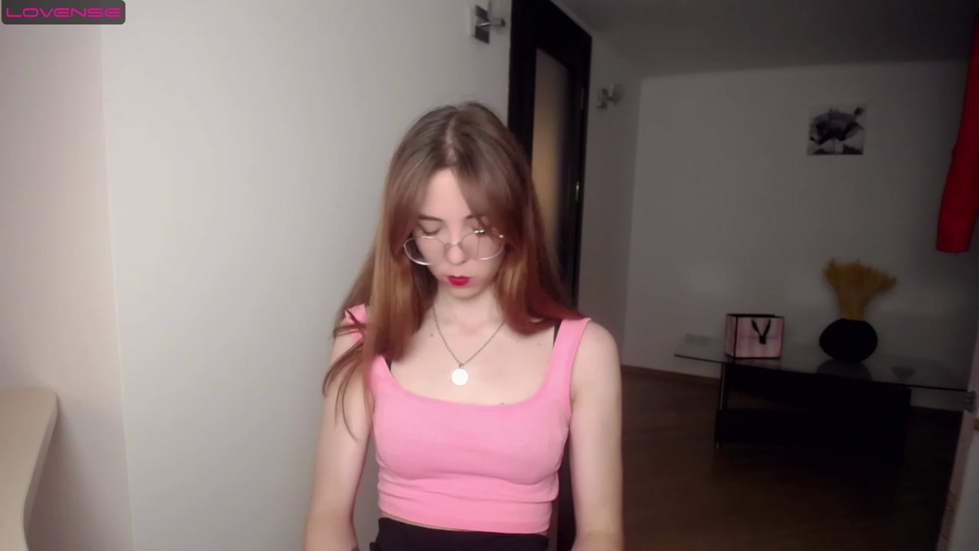 Gallery image thumbnail from KristinaRed's myfreecams stream on, 08/11/2023, 17:17 image 19 of 20