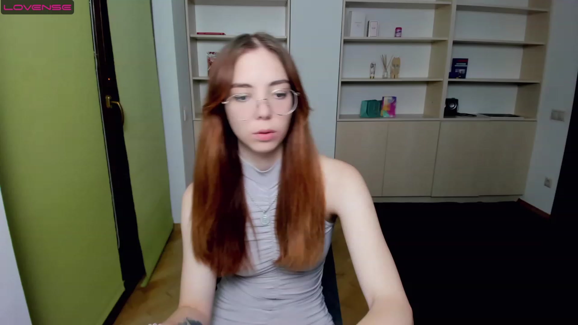 Gallery image thumbnail from KristinaRed's myfreecams stream on, 08/15/2023, 24:00 image 15 of 20