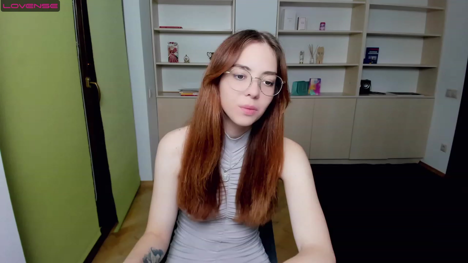 Gallery image thumbnail from KristinaRed's myfreecams stream on, 08/15/2023, 24:00 image 18 of 20