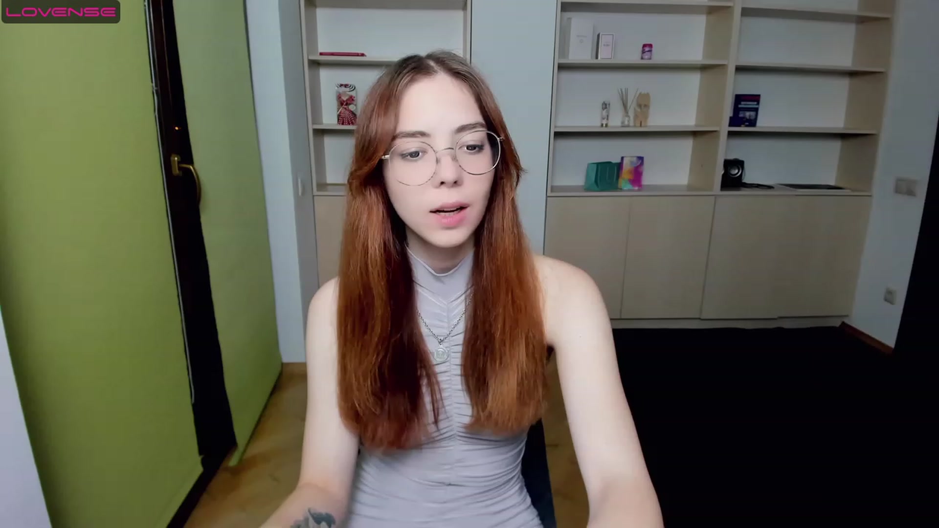Gallery image thumbnail from KristinaRed's myfreecams stream on, 08/15/2023, 24:00 image 19 of 20