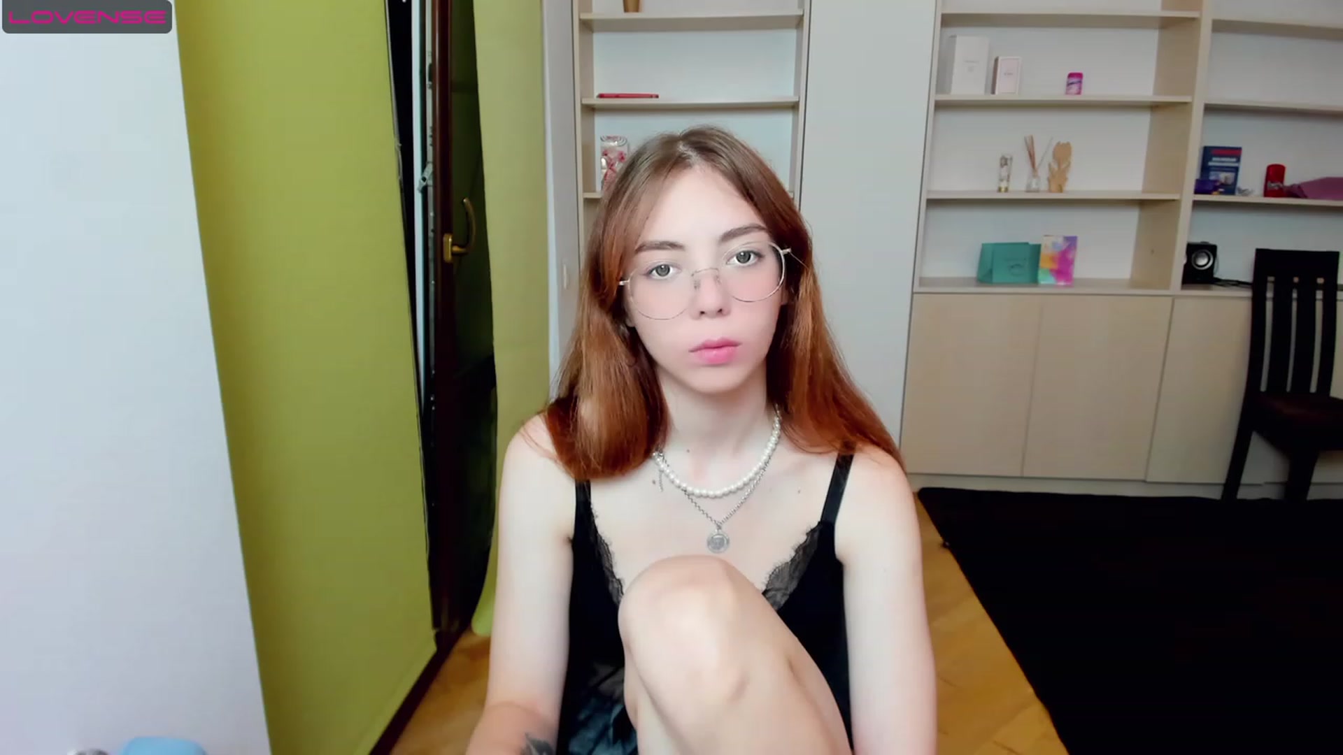 Gallery image thumbnail from KristinaRed's myfreecams stream on, 08/15/2023, 21:00 image 9 of 20