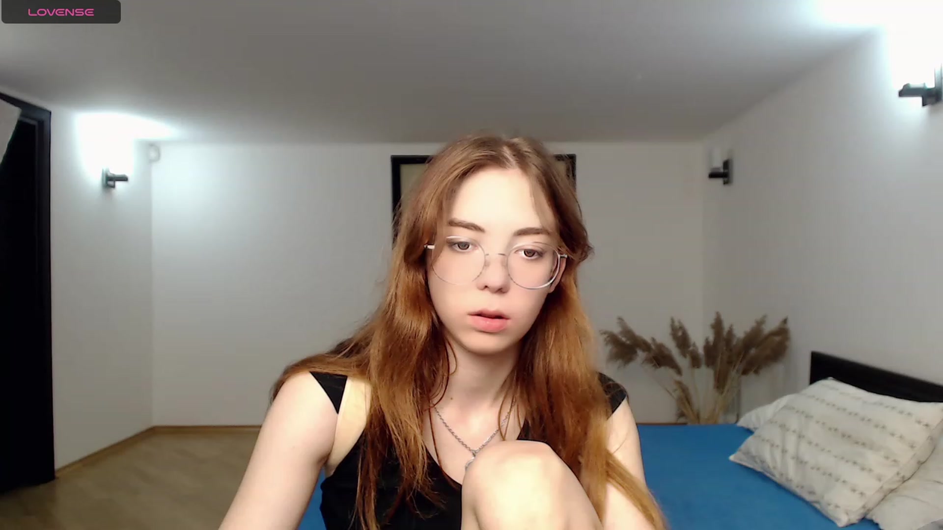 Gallery image thumbnail from KristinaRed's myfreecams stream on, 08/16/2023, 18:45 image 14 of 20
