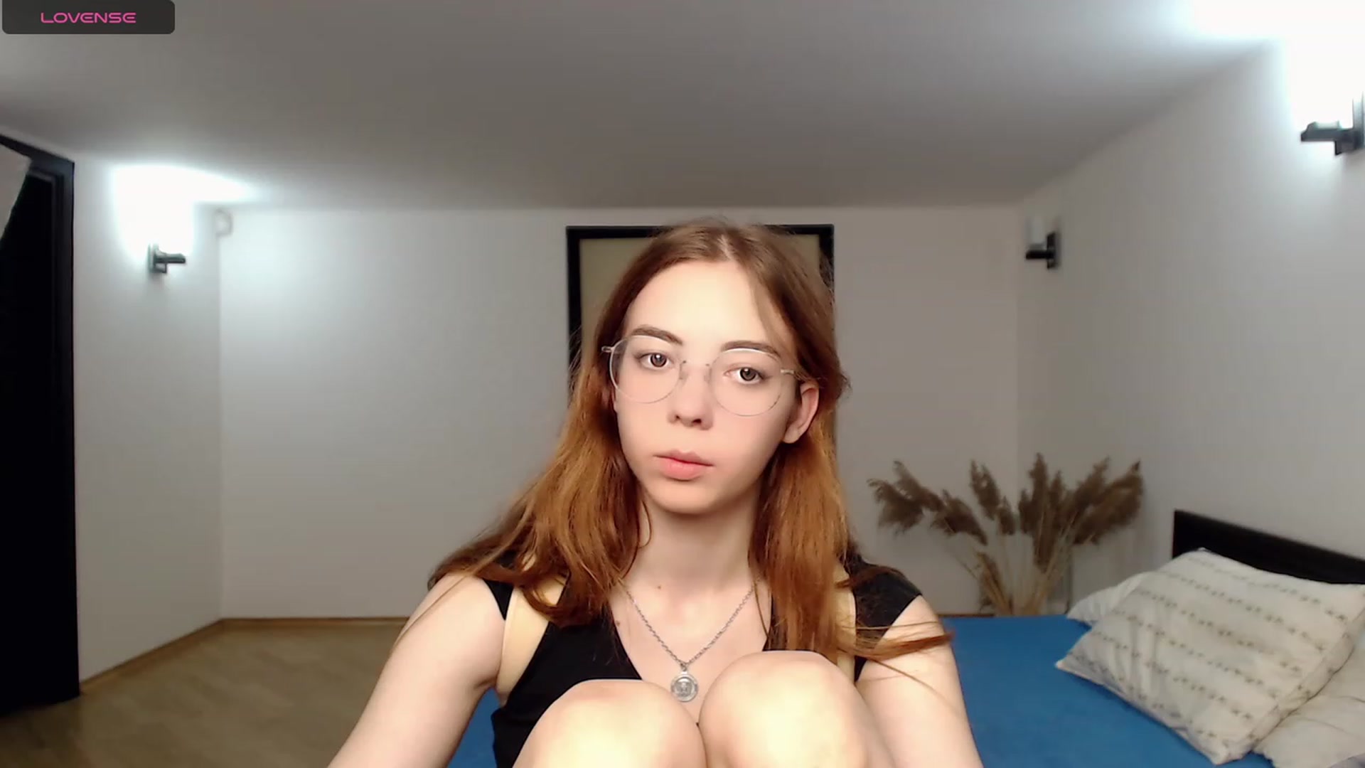 Gallery image thumbnail from KristinaRed's myfreecams stream on, 08/16/2023, 18:45 image 8 of 20