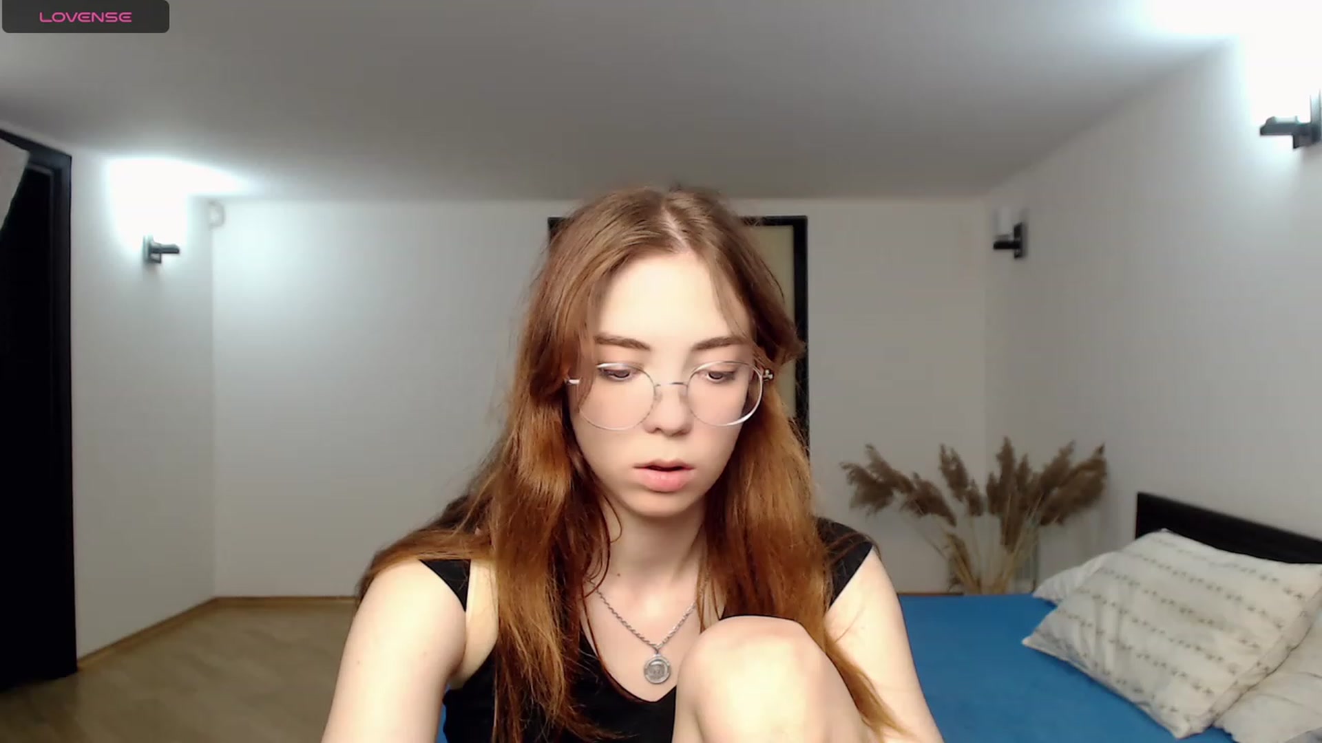 Gallery image thumbnail from KristinaRed's myfreecams stream on, 08/16/2023, 18:45 image 15 of 20