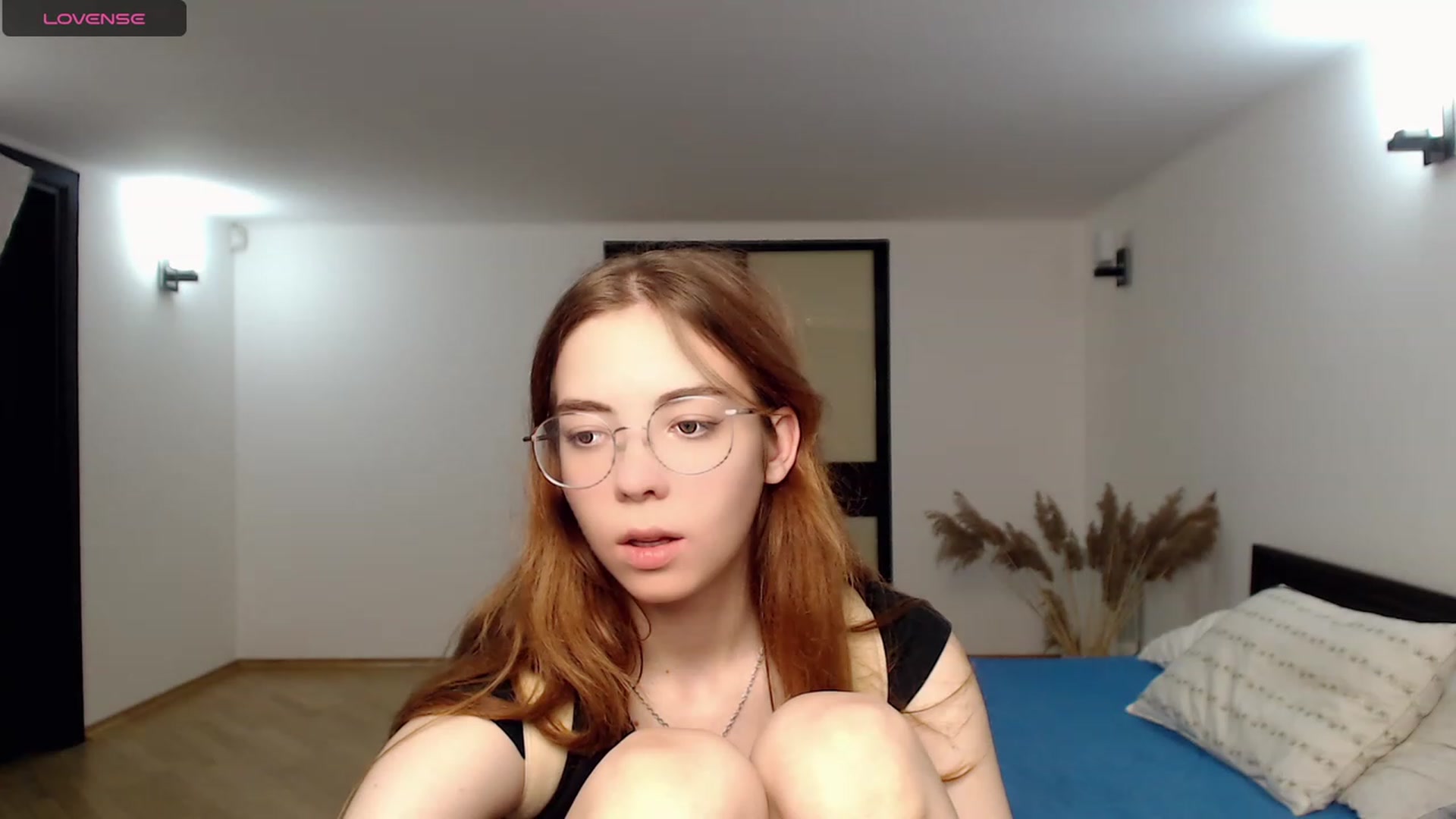Gallery image thumbnail from KristinaRed's myfreecams stream on, 08/16/2023, 18:45 image 10 of 20