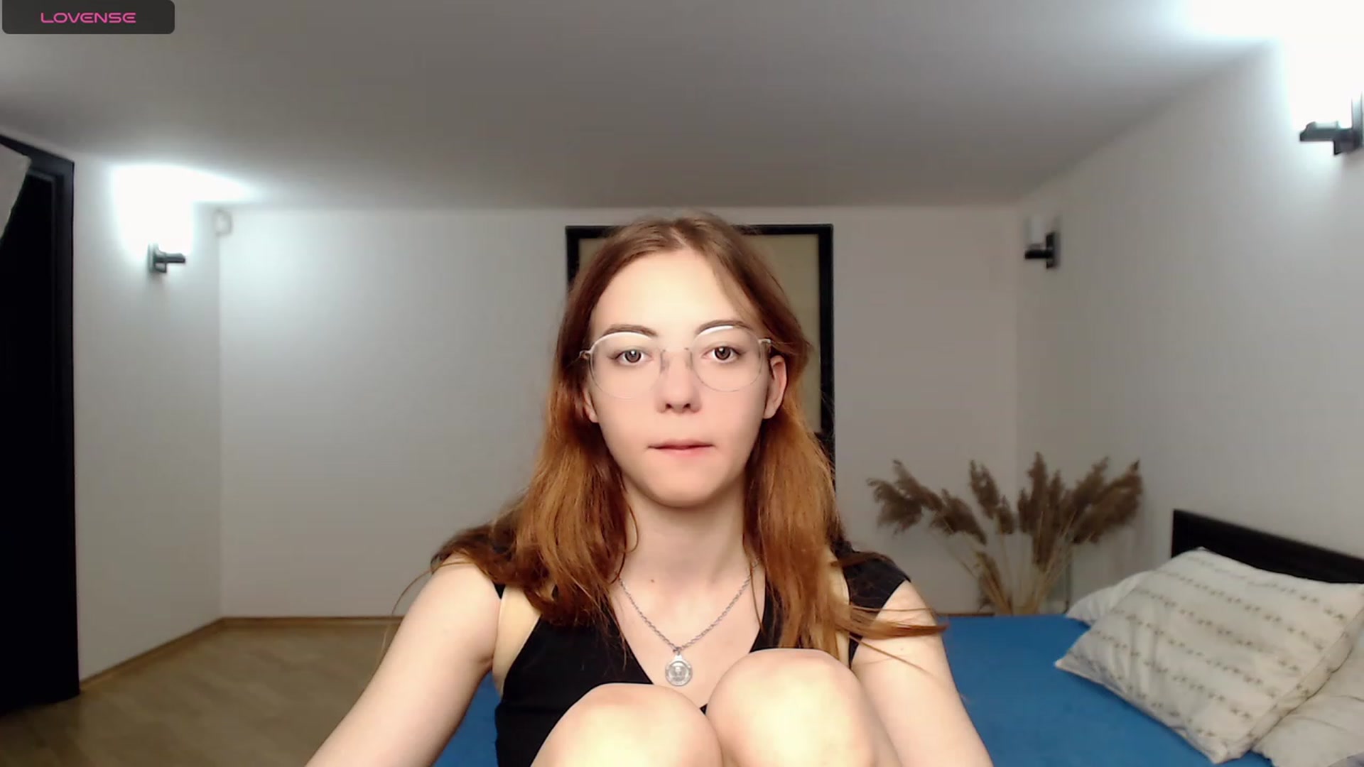 Gallery image thumbnail from KristinaRed's myfreecams stream on, 08/16/2023, 18:45 image 9 of 20