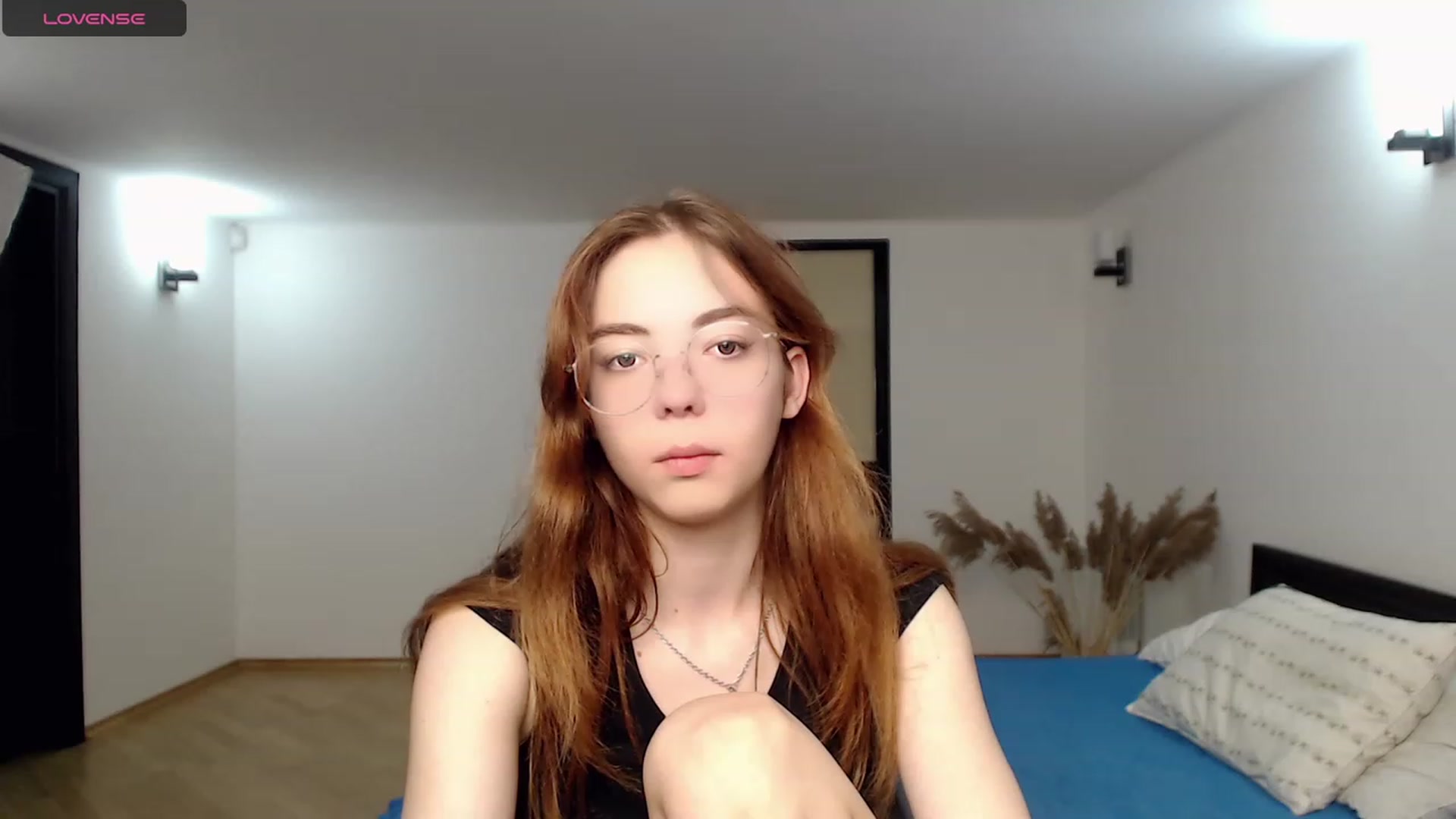 Gallery image thumbnail from KristinaRed's myfreecams stream on, 08/16/2023, 18:45 image 13 of 20