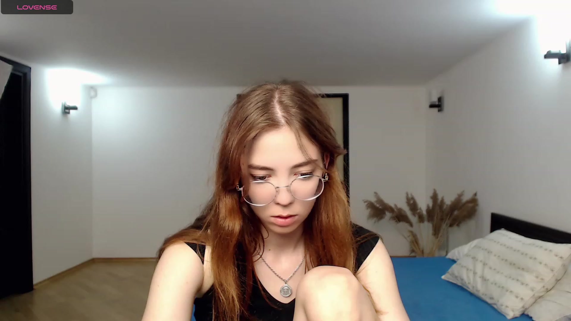 Gallery image thumbnail from KristinaRed's myfreecams stream on, 08/16/2023, 18:45 image 16 of 20