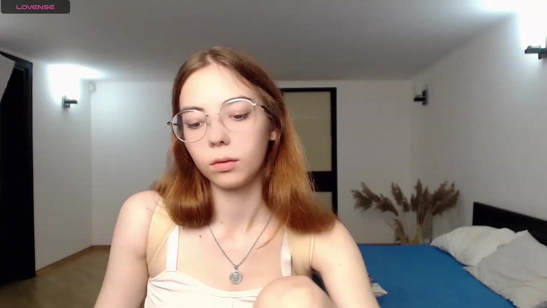 Gallery image thumbnail from KristinaRed's myfreecams stream on, 08/16/2023, 20:12 image 1 of 20