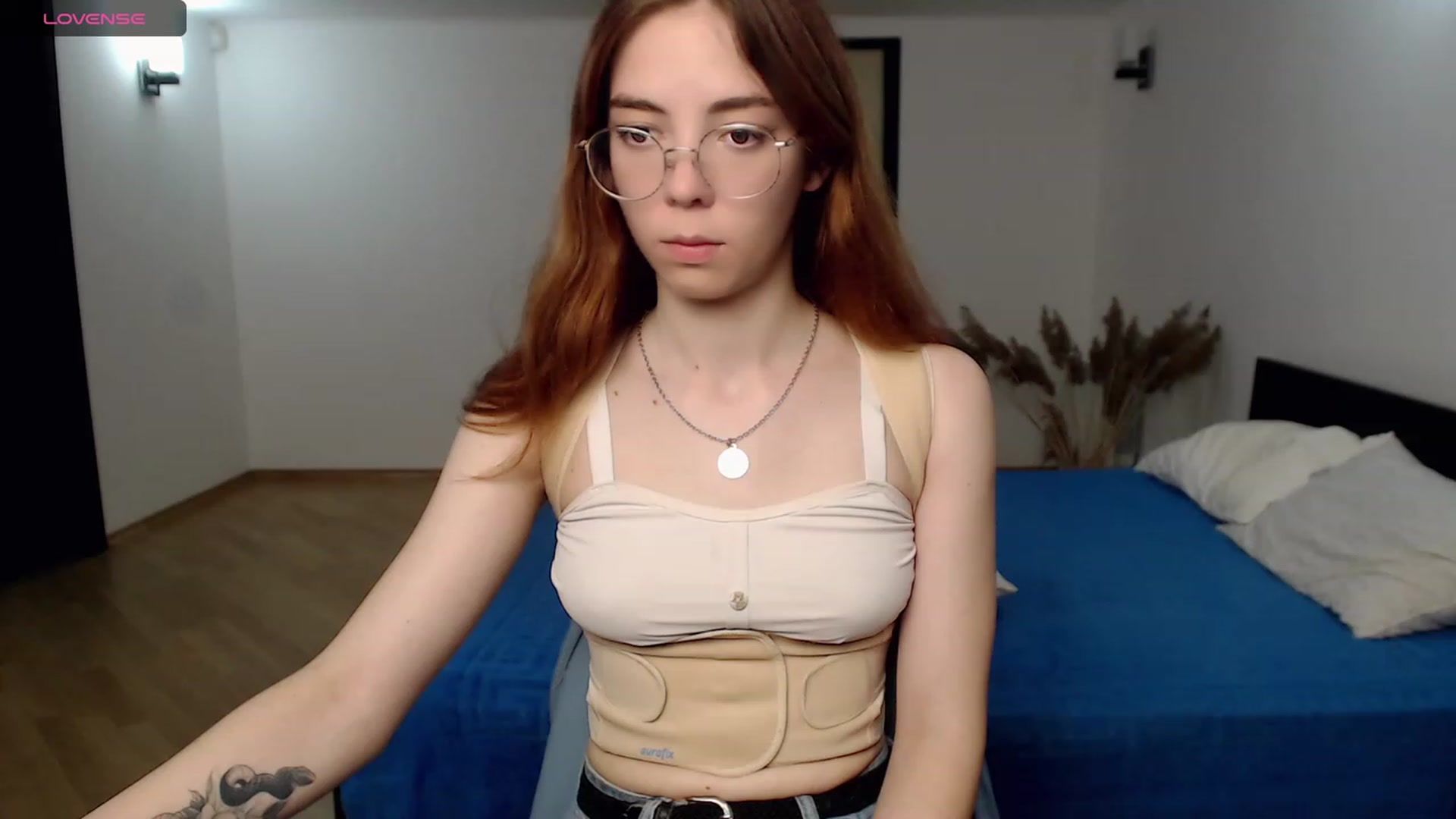 Gallery image thumbnail from KristinaRed's myfreecams stream on, 08/16/2023, 20:12 image 19 of 20