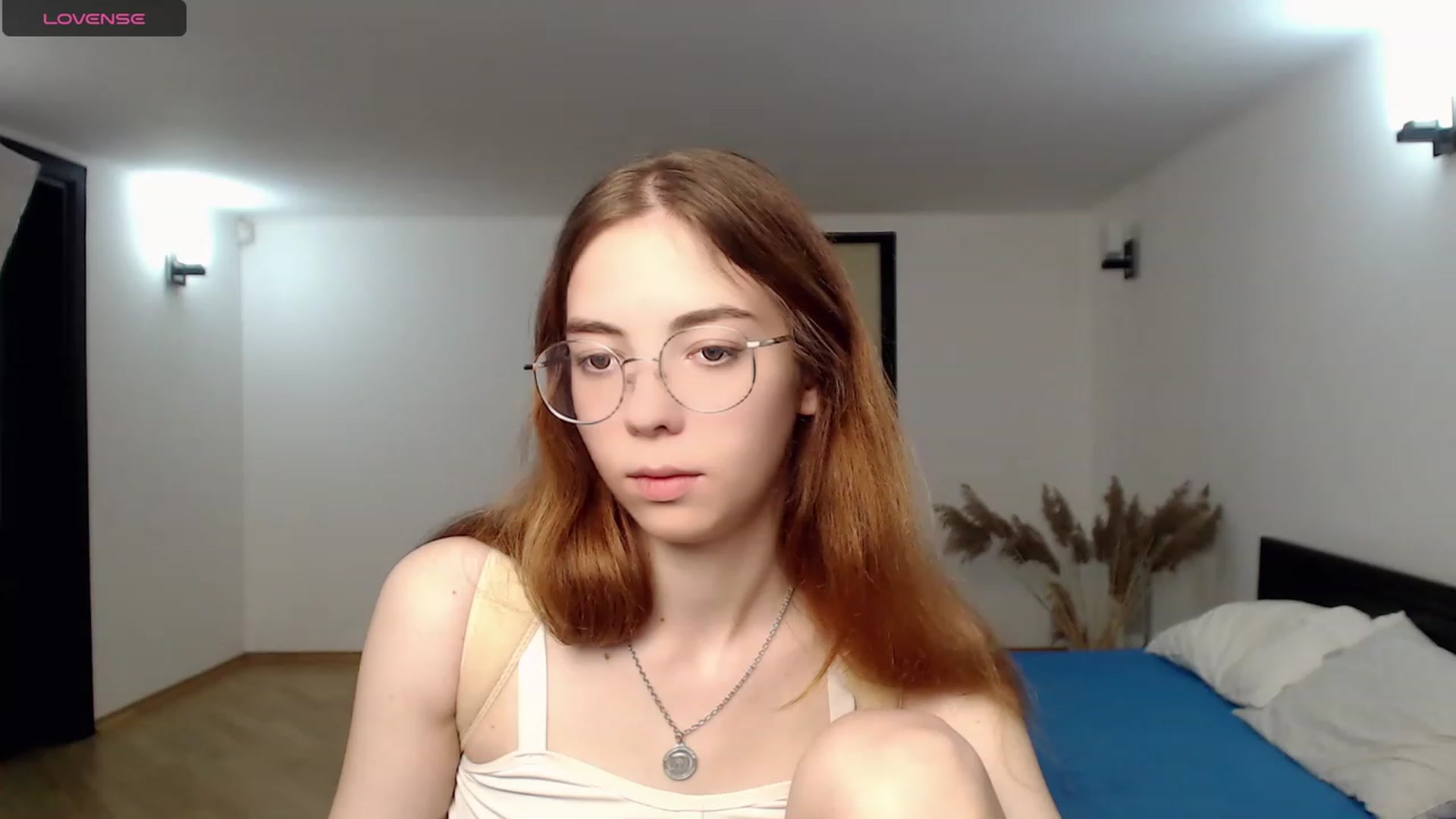 Gallery image thumbnail from KristinaRed's myfreecams stream on, 08/16/2023, 20:12 image 4 of 20