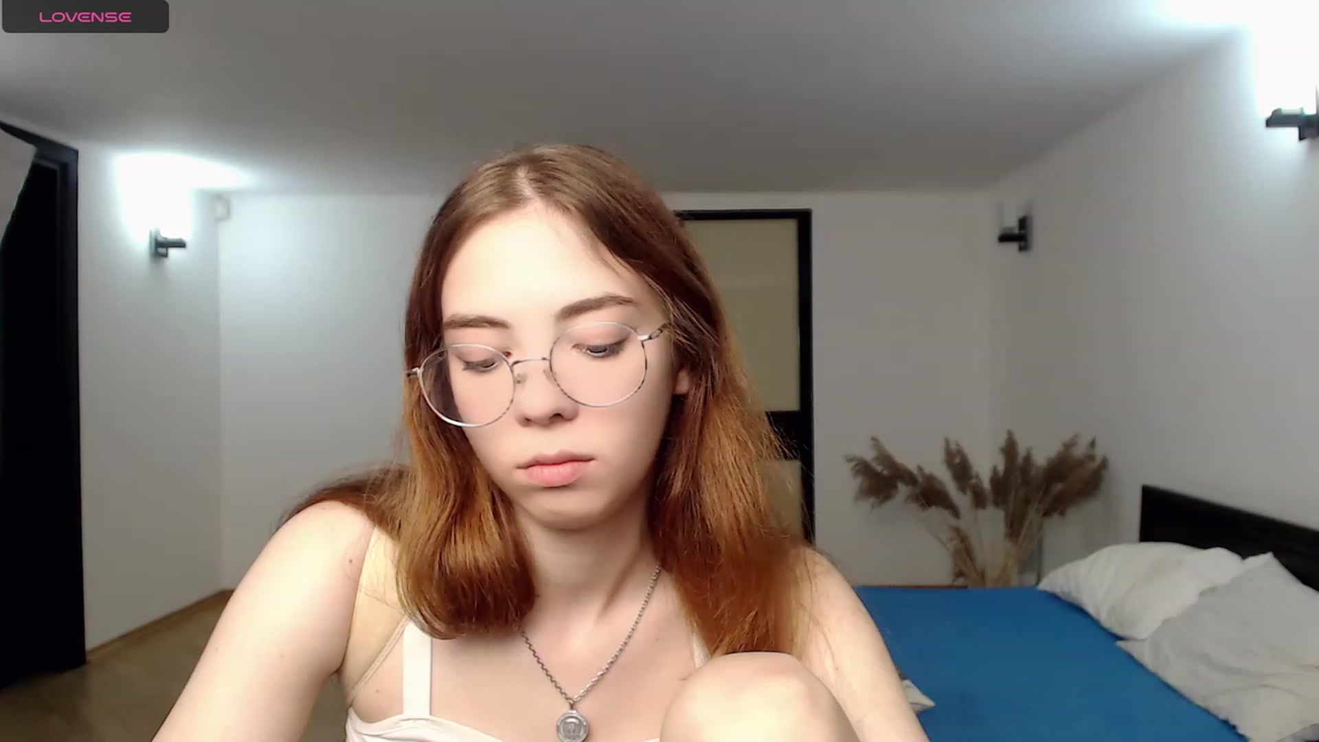 Gallery image thumbnail from KristinaRed's myfreecams stream on, 08/16/2023, 20:12 image 9 of 20