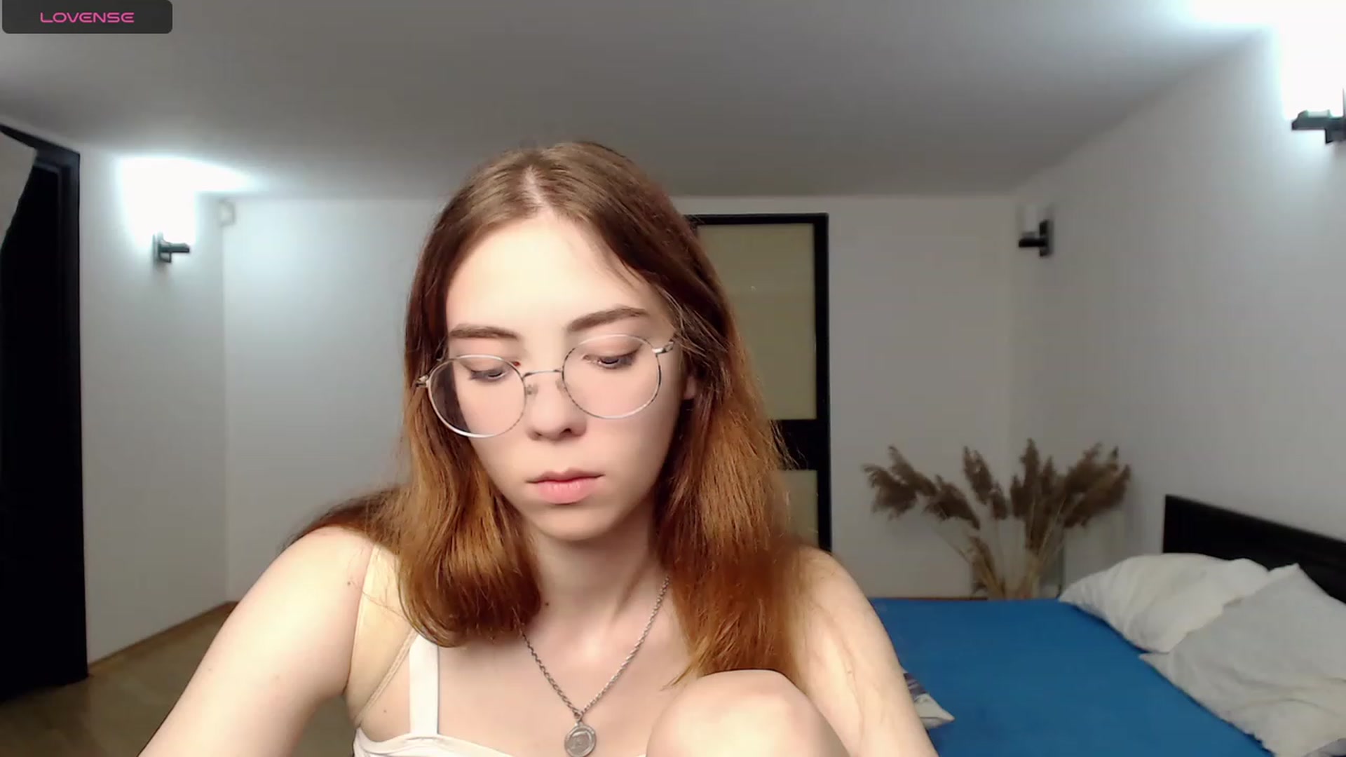 Gallery image thumbnail from KristinaRed's myfreecams stream on, 08/16/2023, 20:12 image 8 of 20