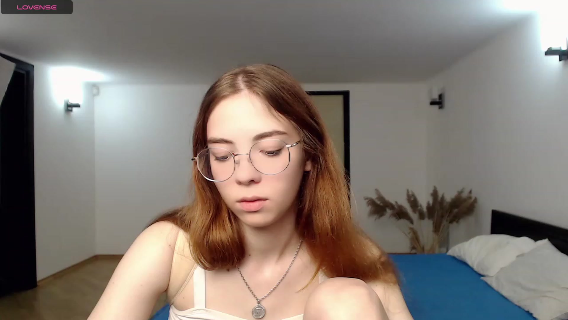 Gallery image thumbnail from KristinaRed's myfreecams stream on, 08/16/2023, 20:12 image 5 of 20