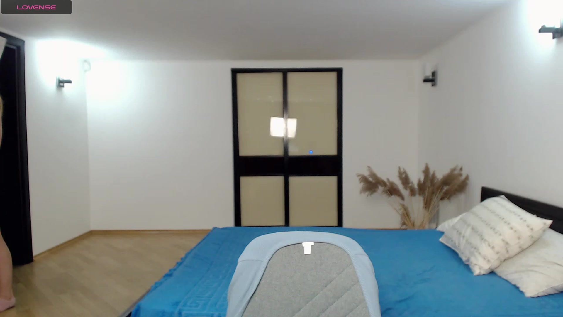 Gallery image thumbnail from KristinaRed's myfreecams stream on, 08/16/2023, 21:52 image 17 of 20