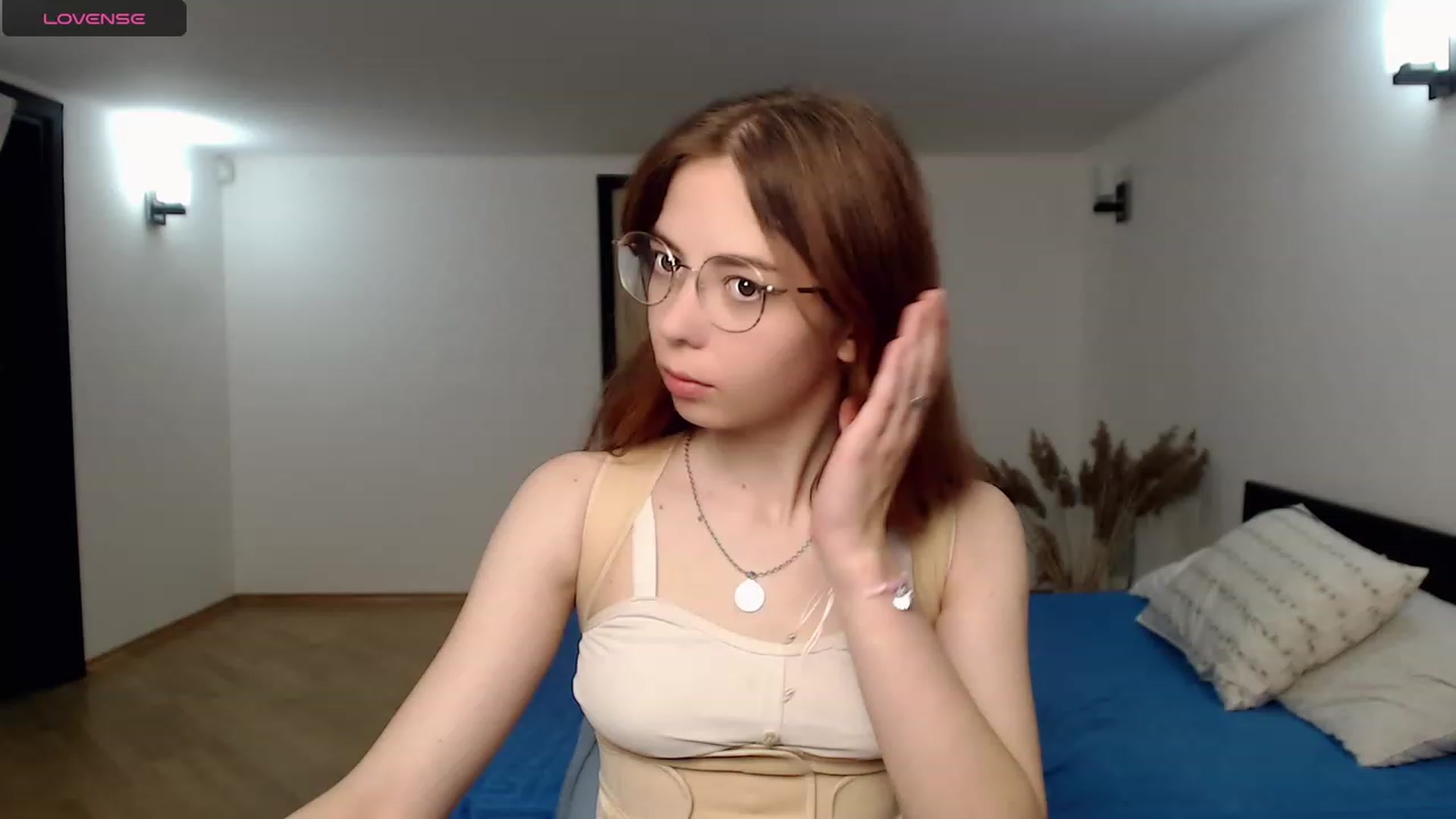 Gallery image thumbnail from KristinaRed's myfreecams stream on, 08/16/2023, 21:52 image 5 of 20