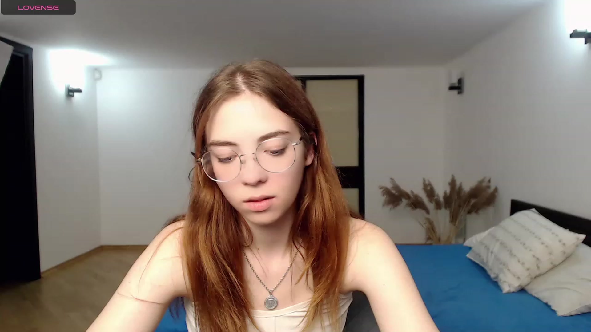 Gallery image thumbnail from KristinaRed's myfreecams stream on, 08/16/2023, 23:30 image 18 of 20