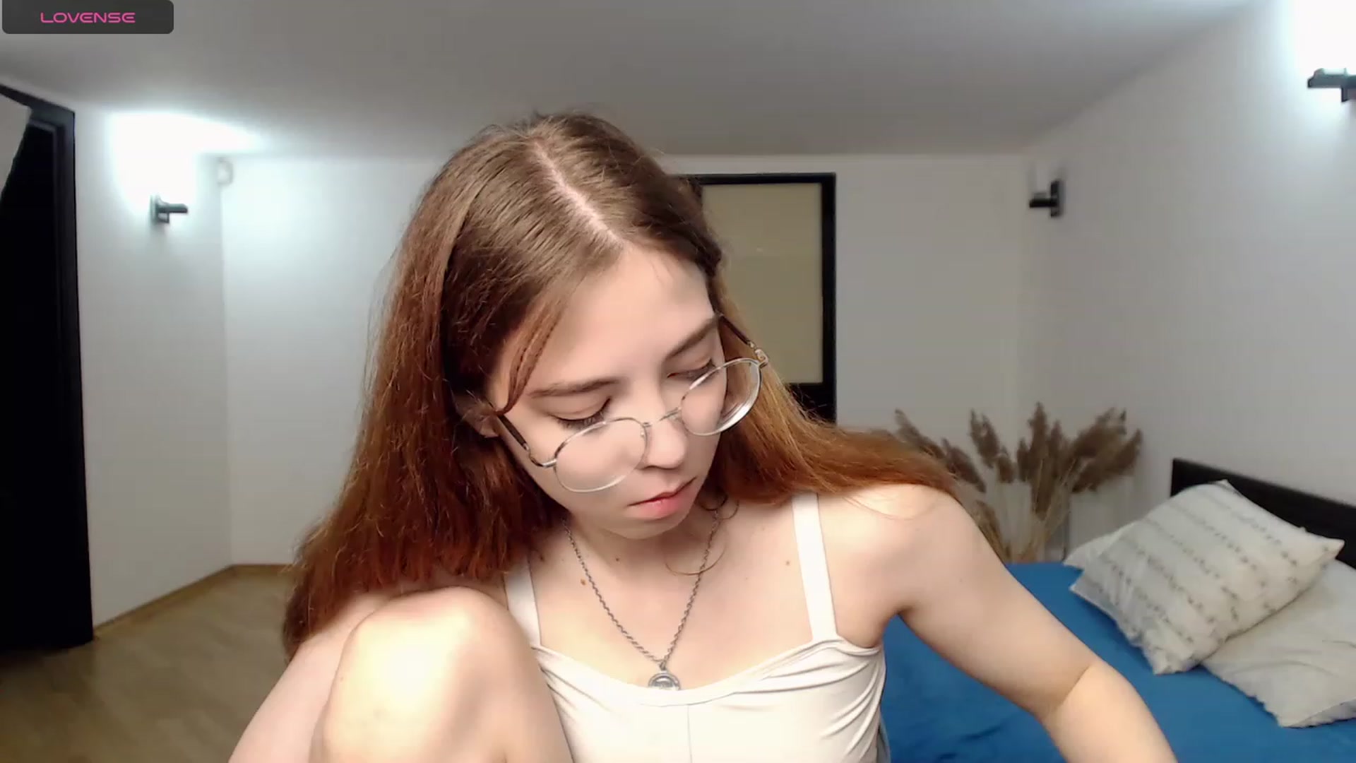 Gallery image thumbnail from KristinaRed's myfreecams stream on, 08/16/2023, 23:30 image 10 of 20