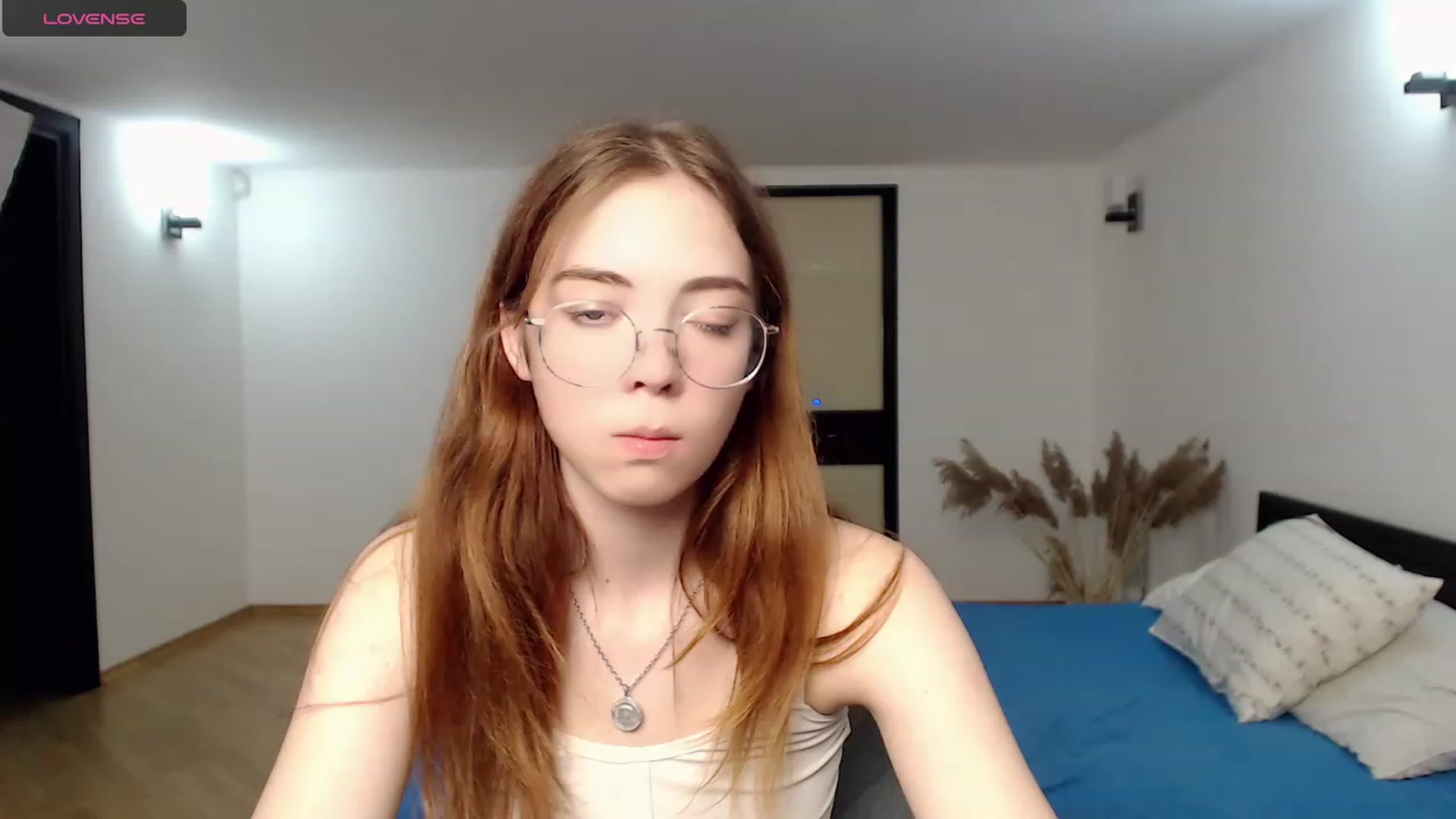 Gallery image thumbnail from KristinaRed's myfreecams stream on, 08/16/2023, 23:30 image 17 of 20