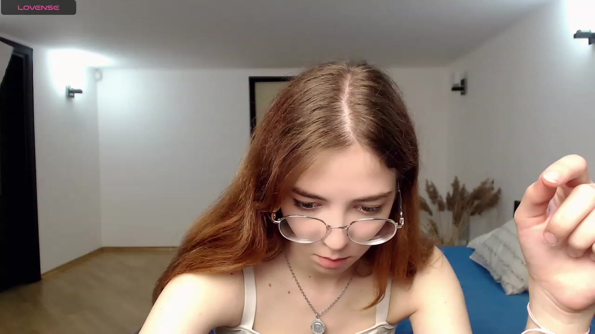 Gallery image thumbnail from KristinaRed's myfreecams stream on, 08/16/2023, 23:30 image 3 of 20