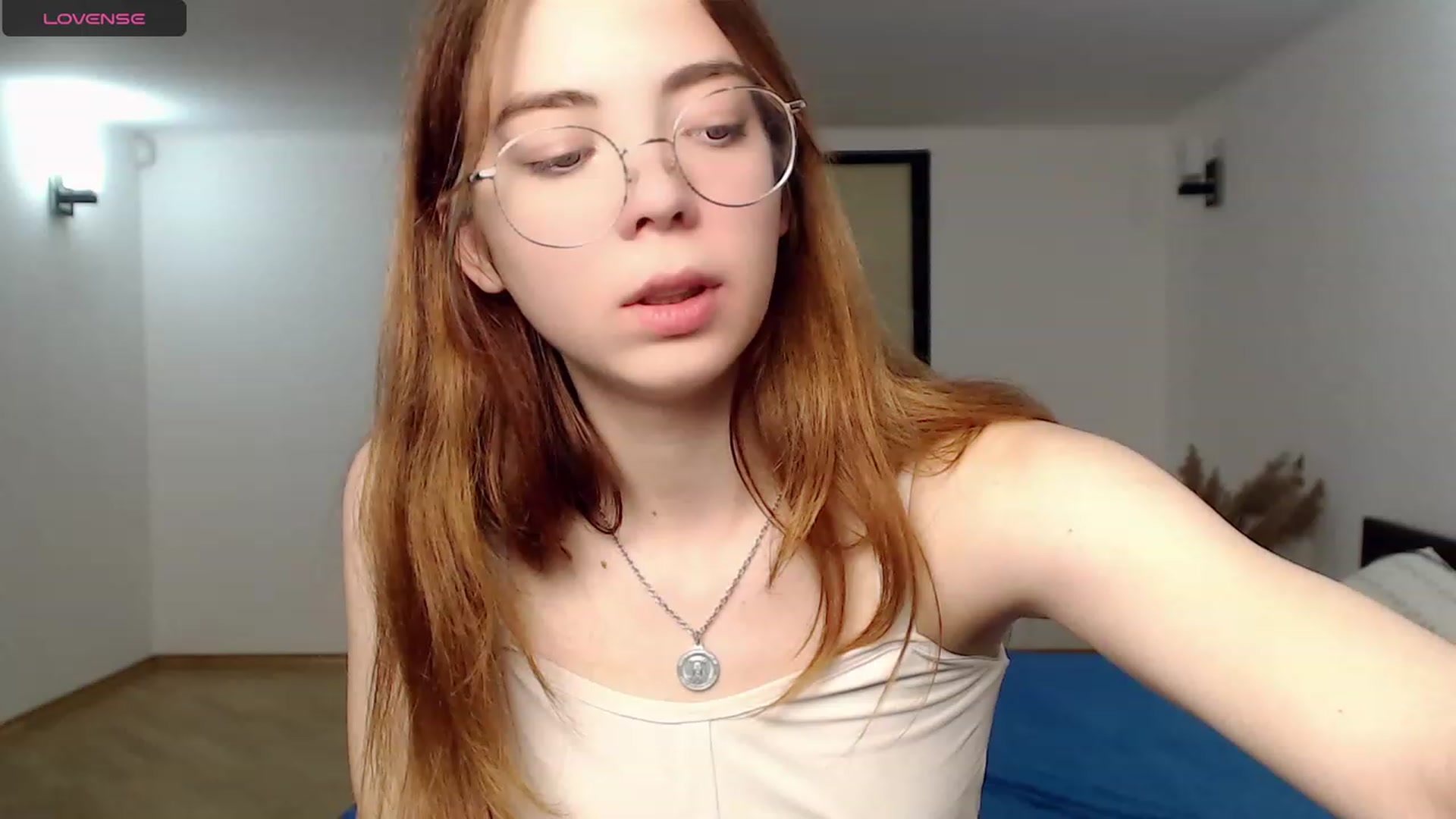 Gallery image thumbnail from KristinaRed's myfreecams stream on, 08/17/2023, 01:27 image 12 of 20