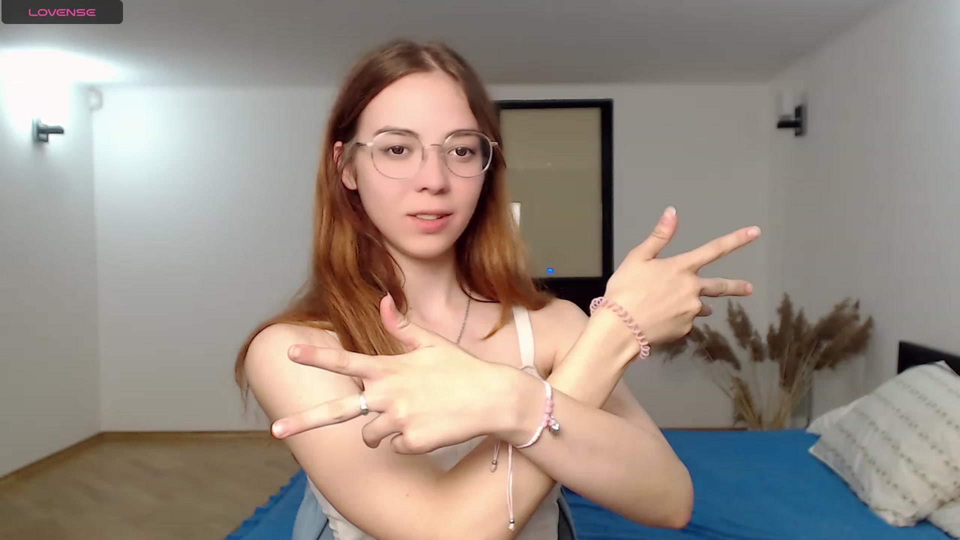 Gallery image thumbnail from KristinaRed's myfreecams stream on, 08/17/2023, 01:27 image 14 of 20